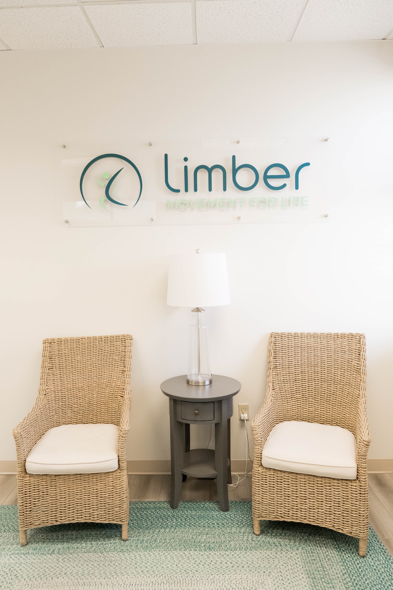 Limber 256 US-1 Suite 4, Falmouth Maine 04105