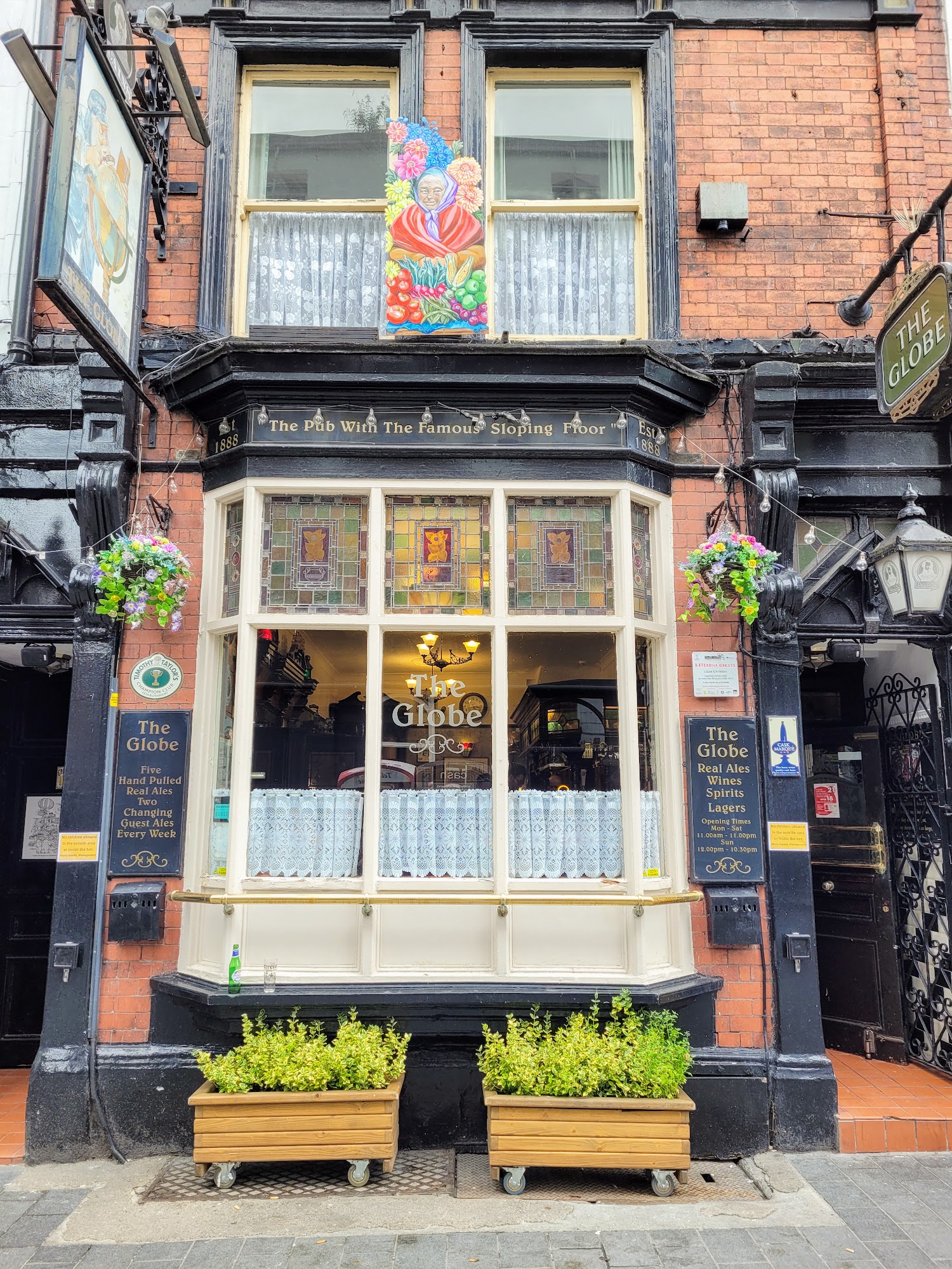 The Globe 17 Cases St, Liverpool