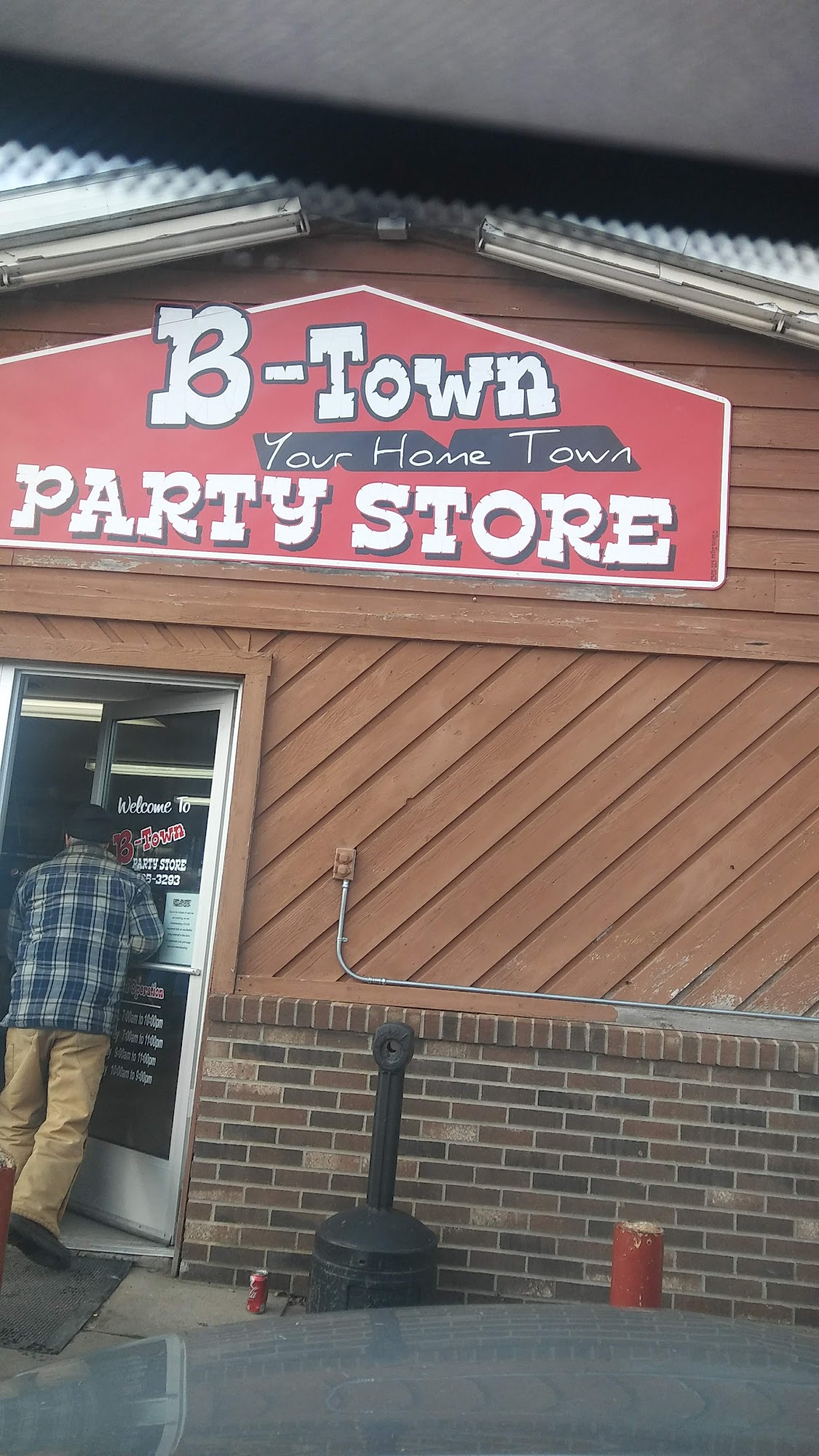 B-Town Party Store 3974 M-18, Beaverton Michigan 48612