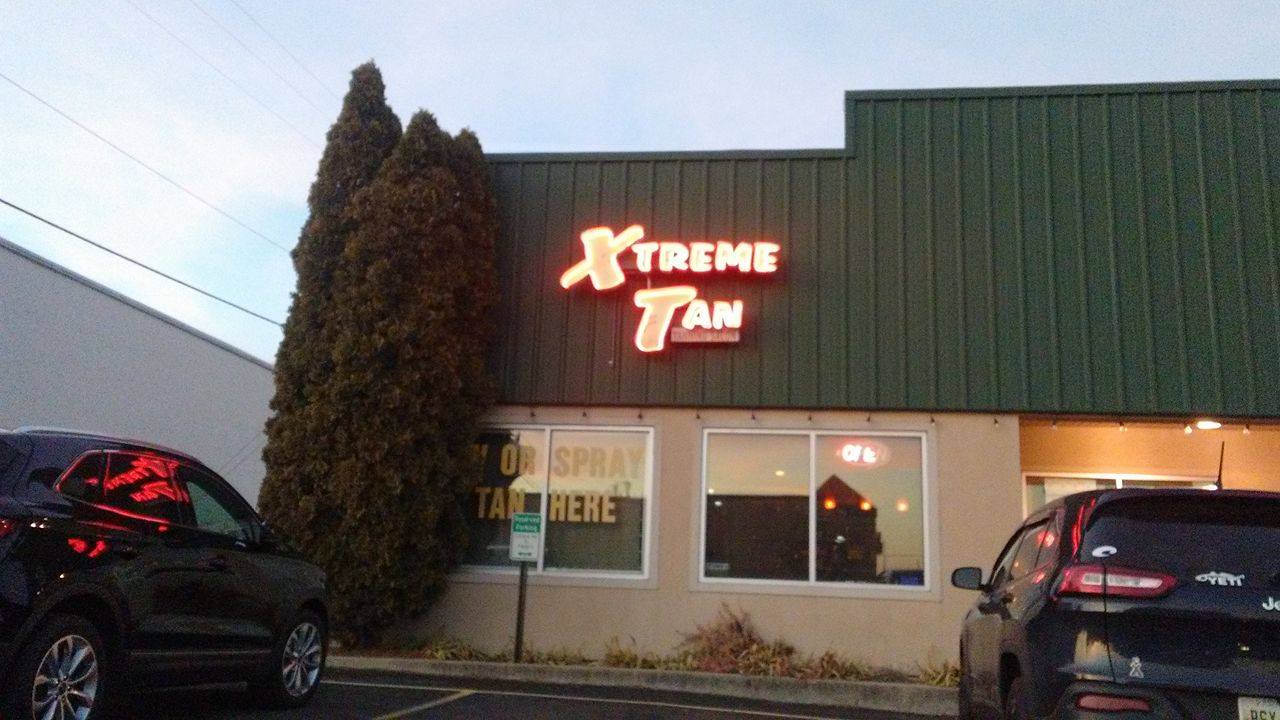 Xtreme Tan Tanning Salon 130 S Main St Unit D, Brooklyn Michigan 49230