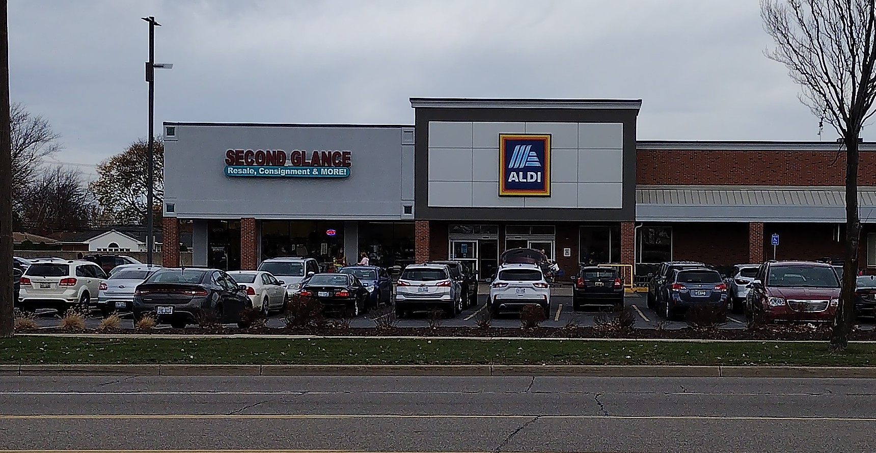 Second Glance Resale Shop
