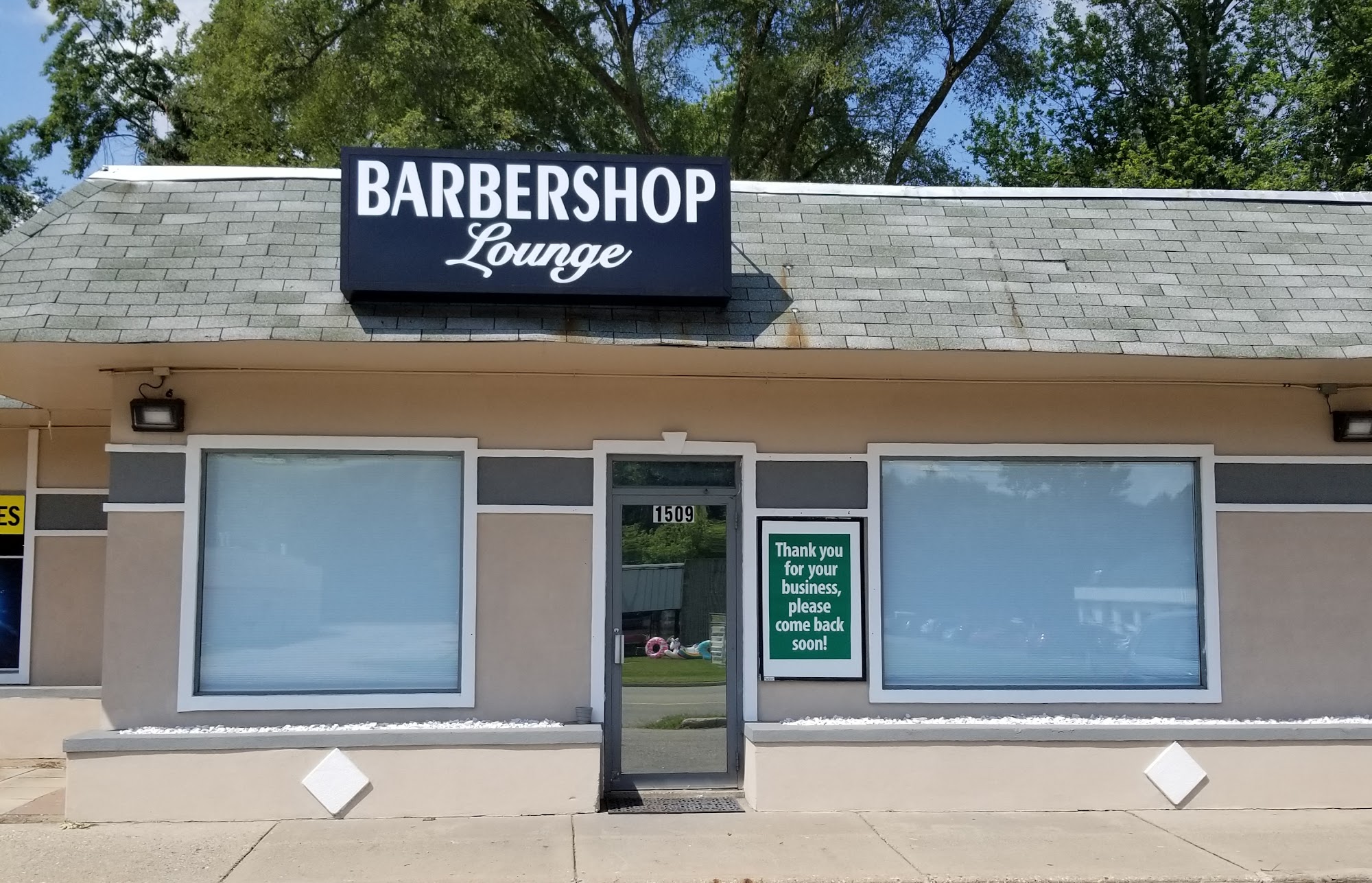 Barbershop lounge