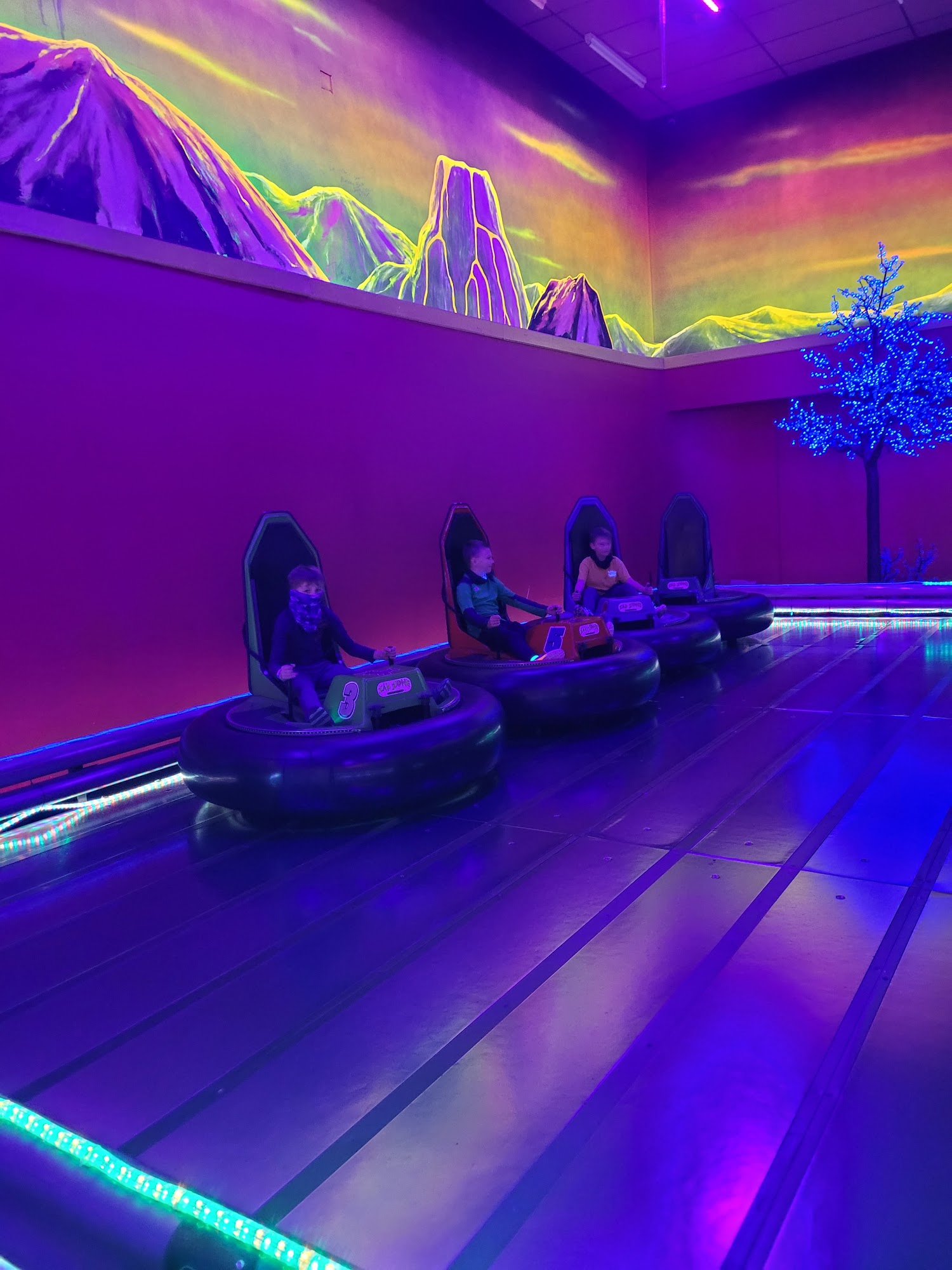 ZAP ZONE XL - Lansing MI - Hours, Directions, Reviews - Loc8NearMe