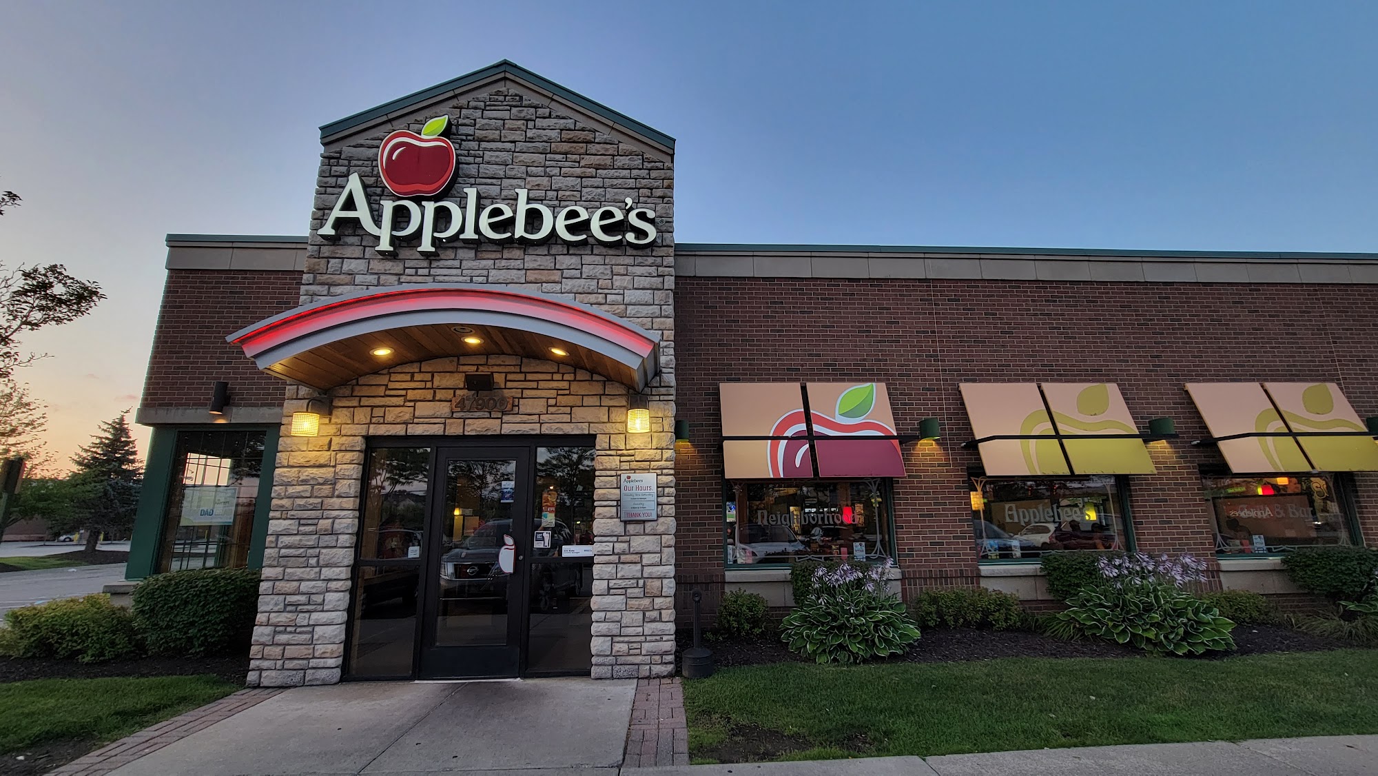 Applebee's Grill + Bar