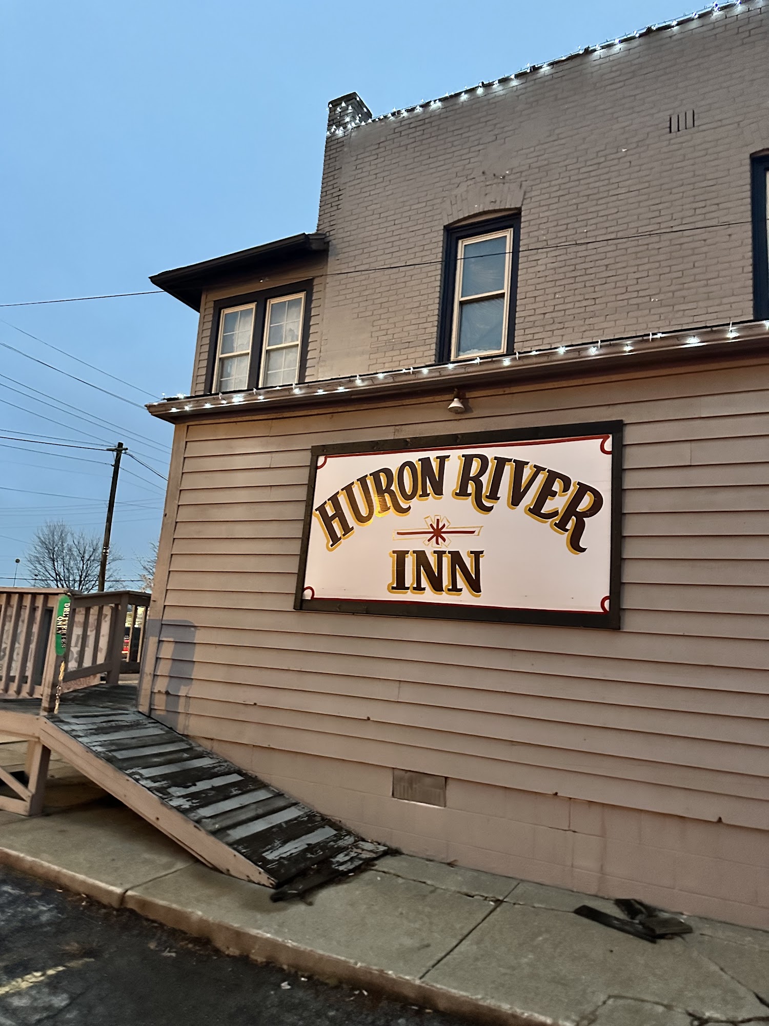 Huron River Inn Bar-B-Q