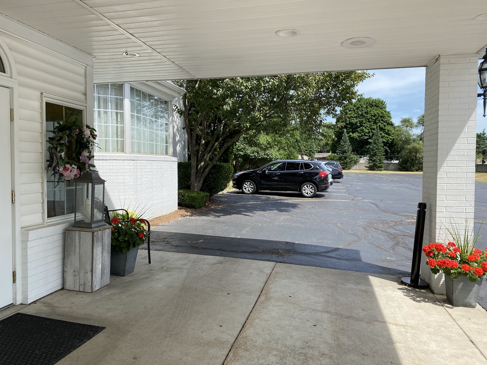 RIVERSIDE CHAPEL, SIMPSONMODETZ FUNERAL HOME Waterford MI Hours