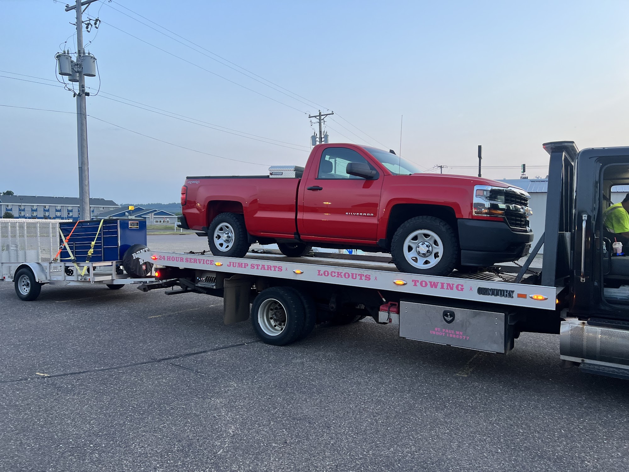 Luther Towing & Service 7093 21st Ave N, Centerville Minnesota 55038