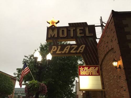 Plaza Motel