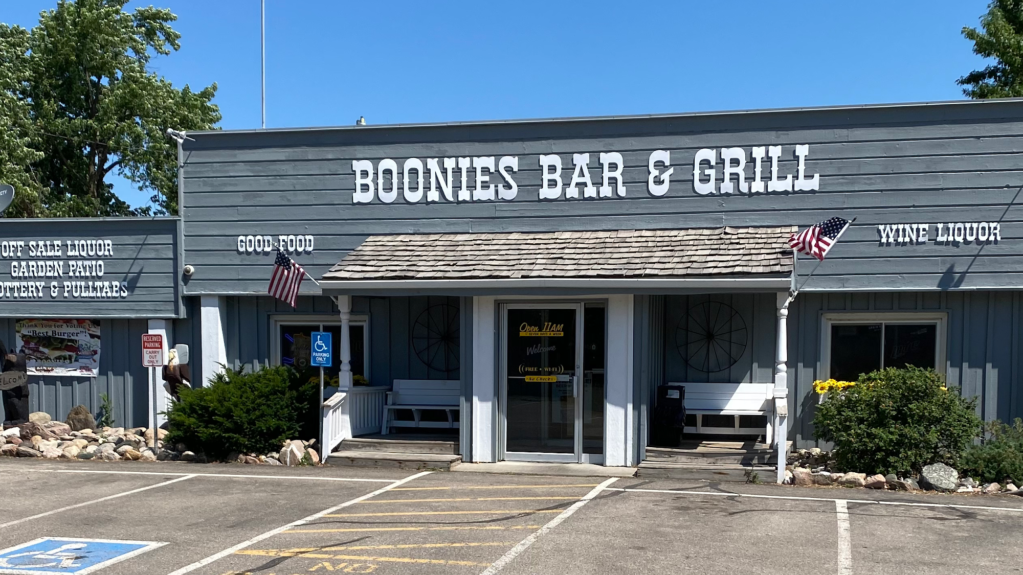 Boonies Bar & Grill