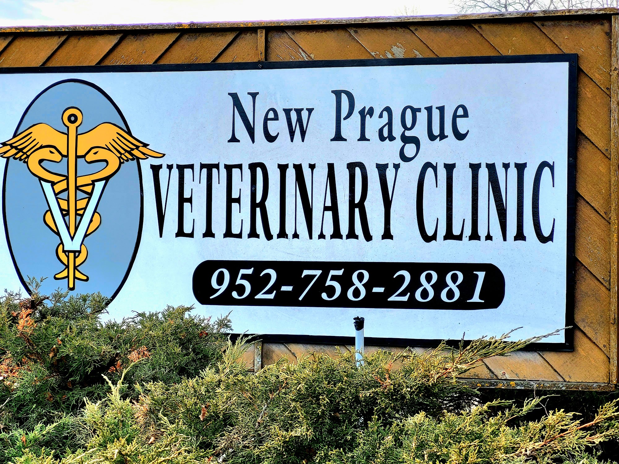 New Prague Veterinary Clinic 1003 Main St E, New Prague Minnesota 56071