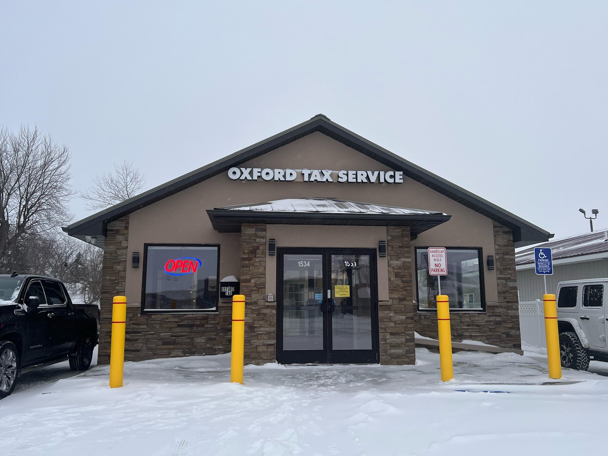 Oxford Tax Service 1323 Grand Ave, Worthington Minnesota 56187