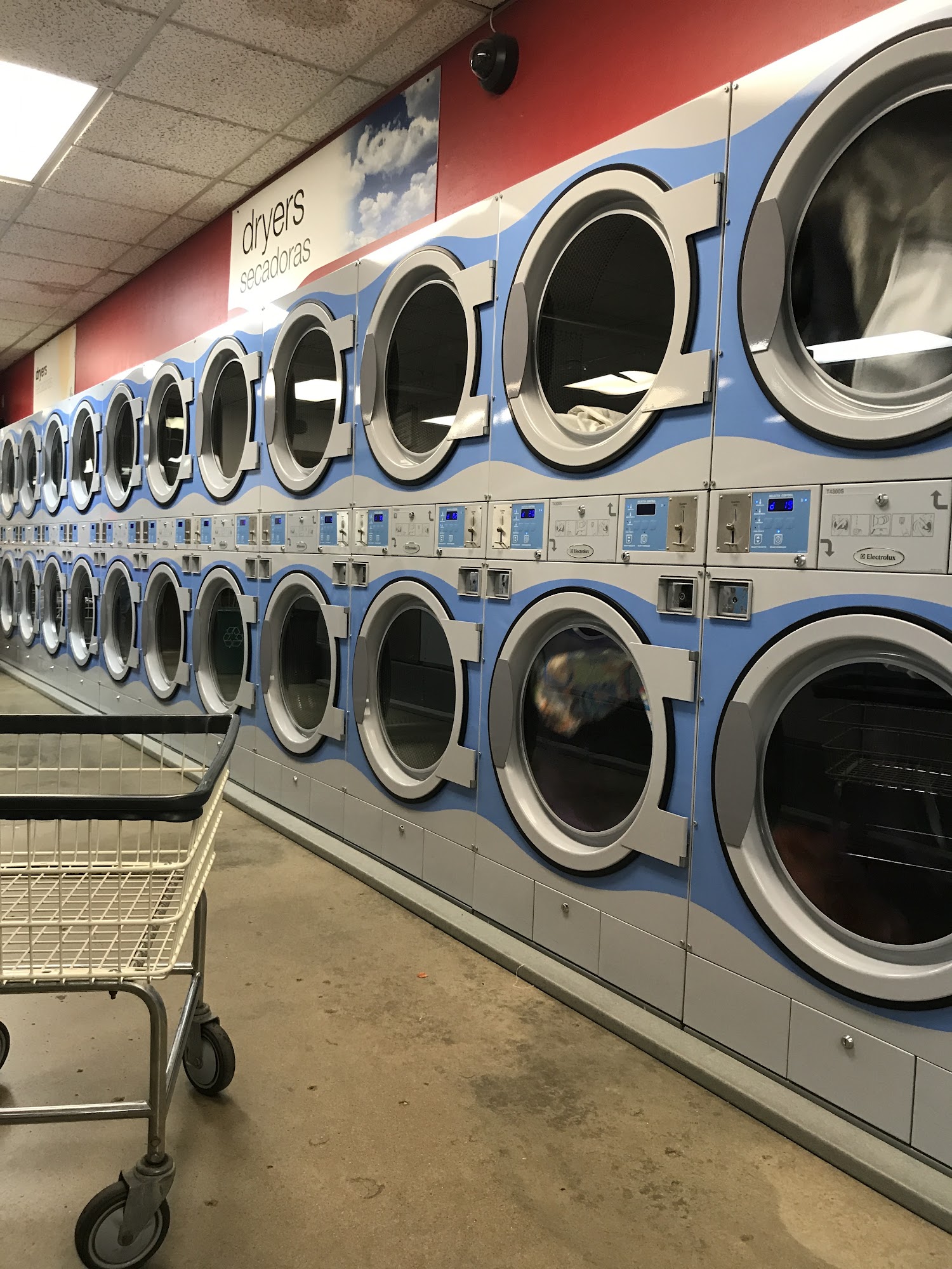 Colonial Laundry-Dry Cleaners 1653 Humiston Ave, Worthington Minnesota 56187