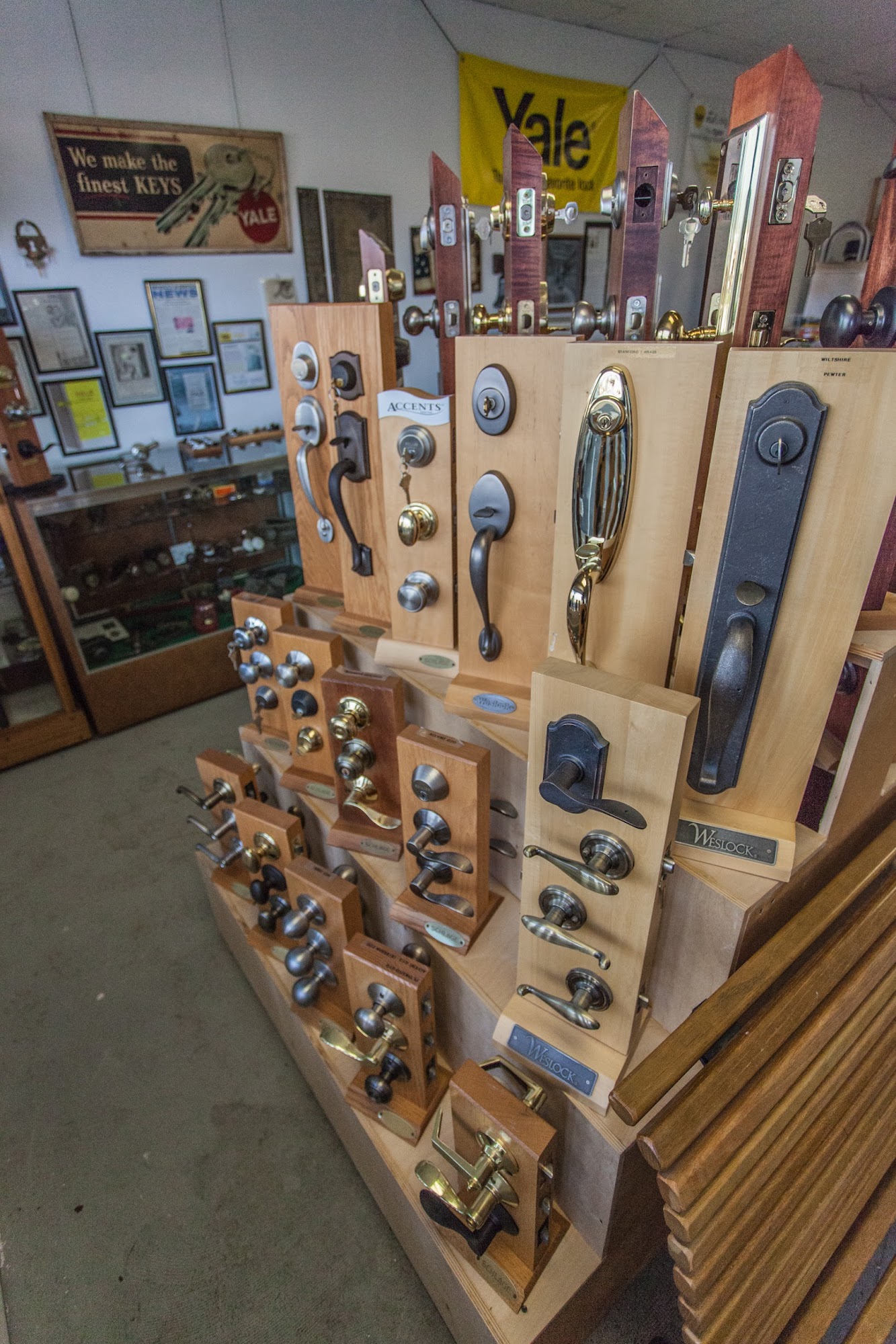 Dave's Lock Service and Home Builder Hardware