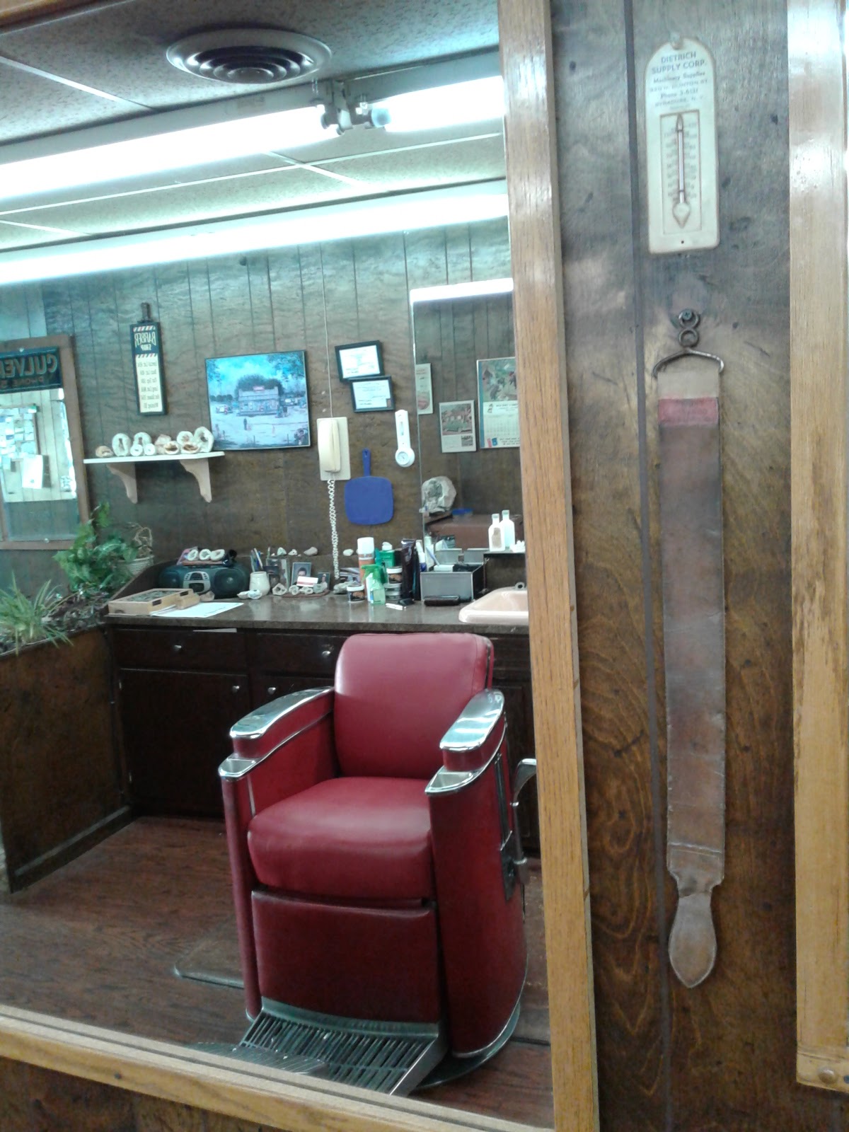 Stumpff's Barber Shop 609 Main St, Cassville Missouri 65625