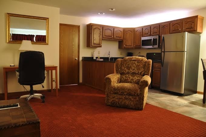 Shepherd Mountain Inn & Suites