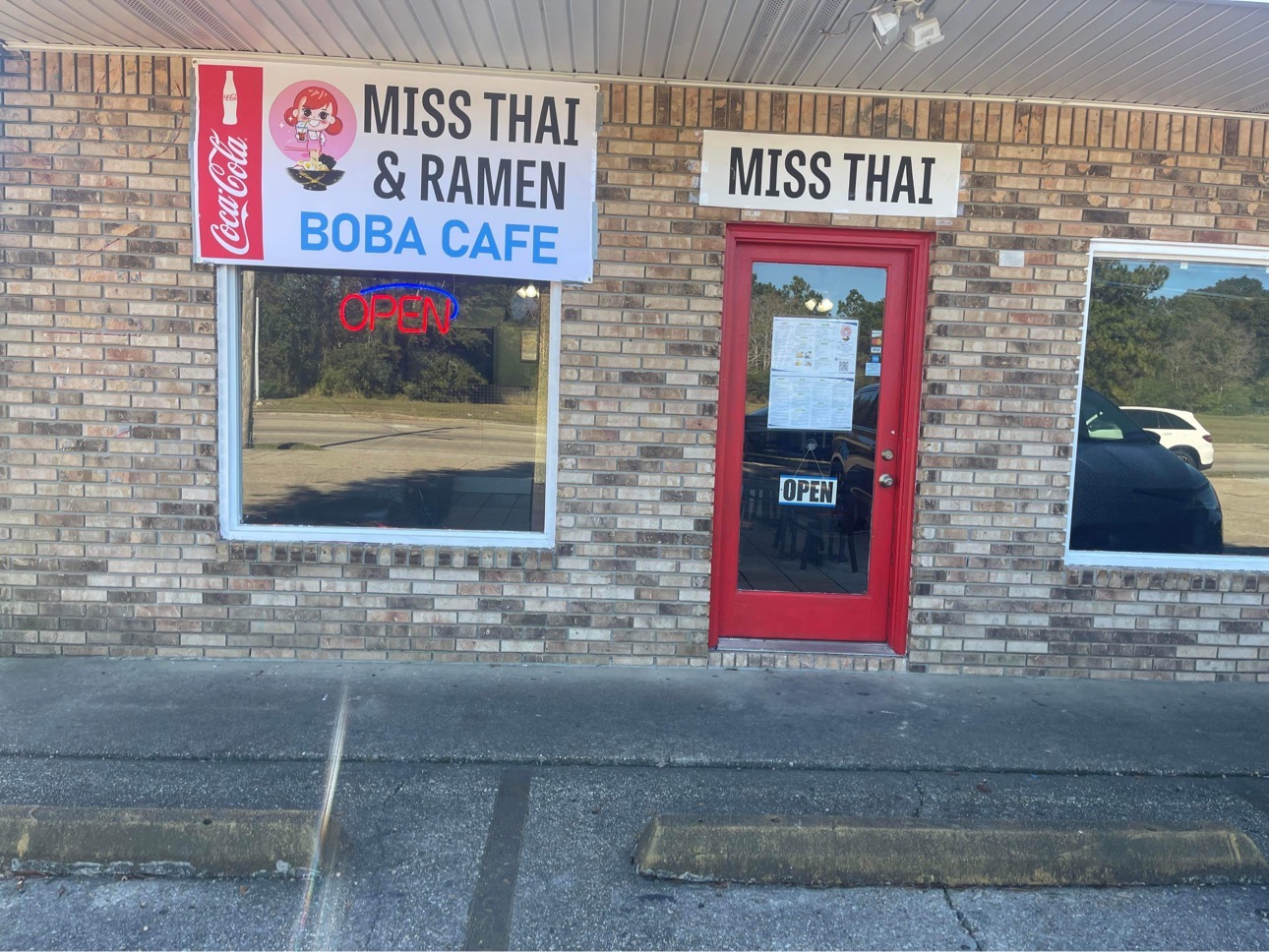 Miss Thai & Ramen Noodles Café