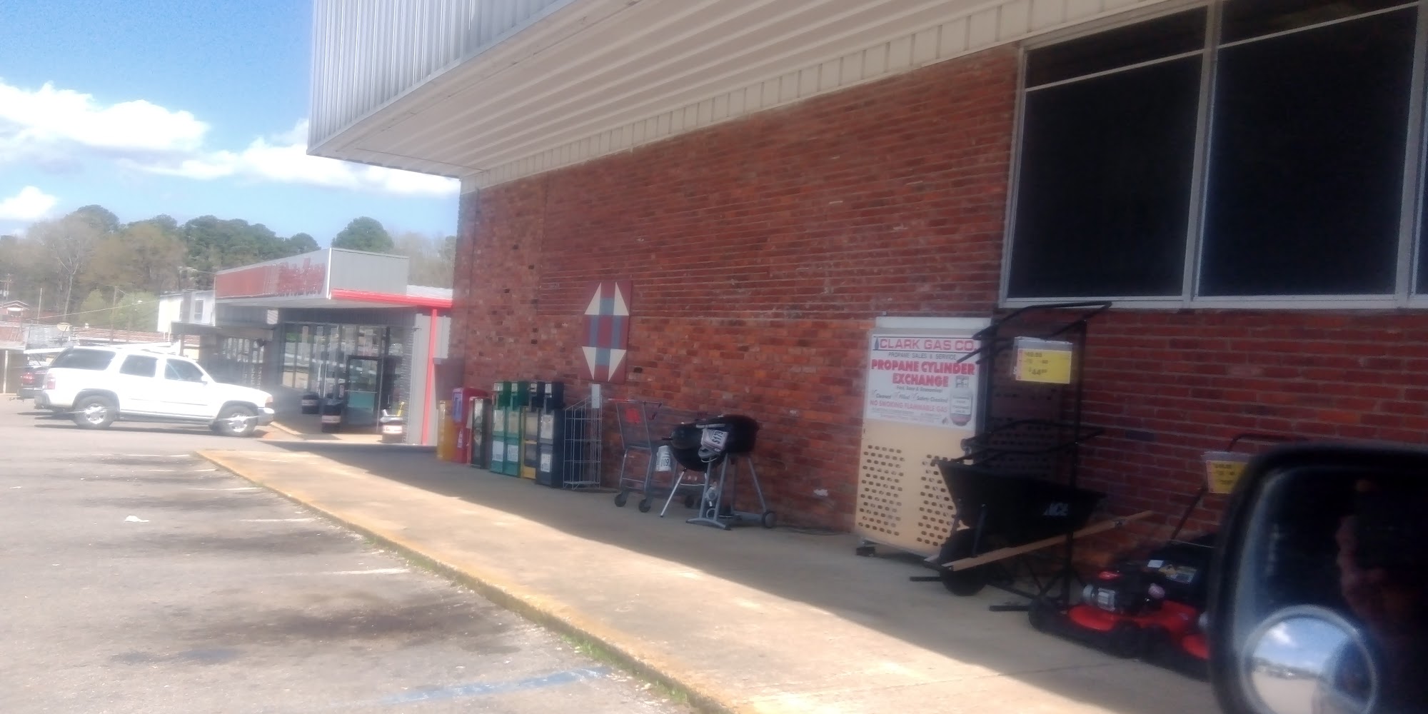 Piggly Wiggly #59-Iuka Ace Hardware