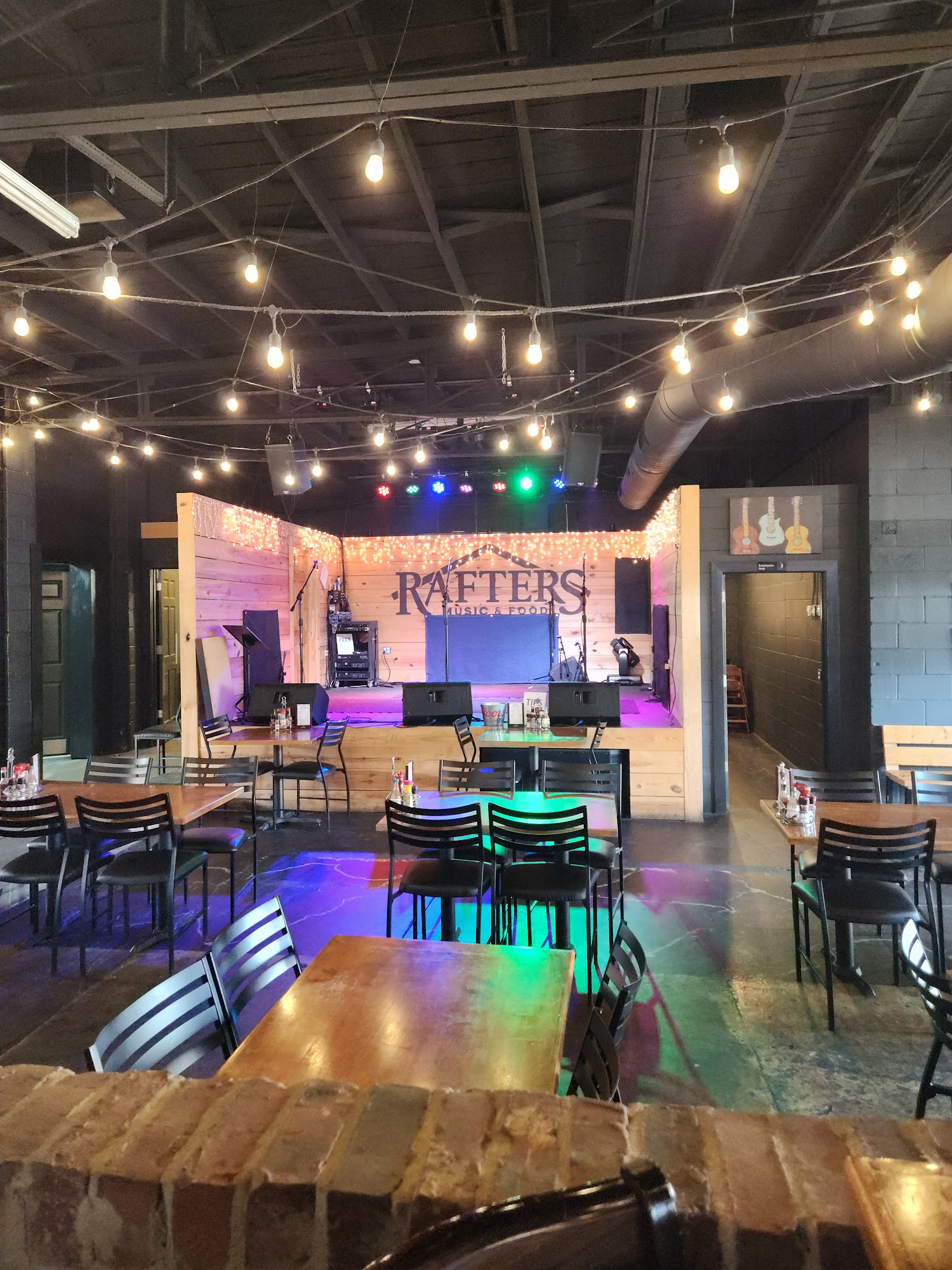 Rafters Music and Food - New Albany