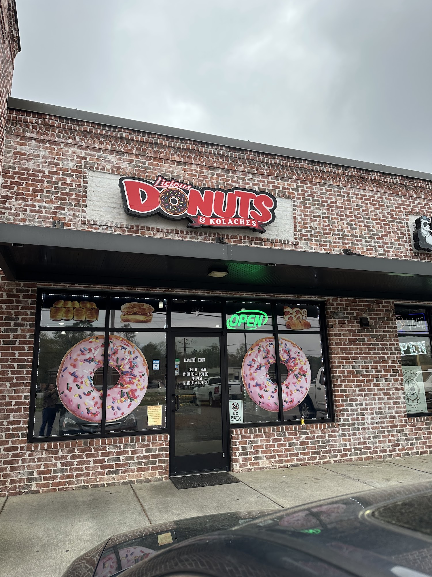 Licious Donuts and Kolaches