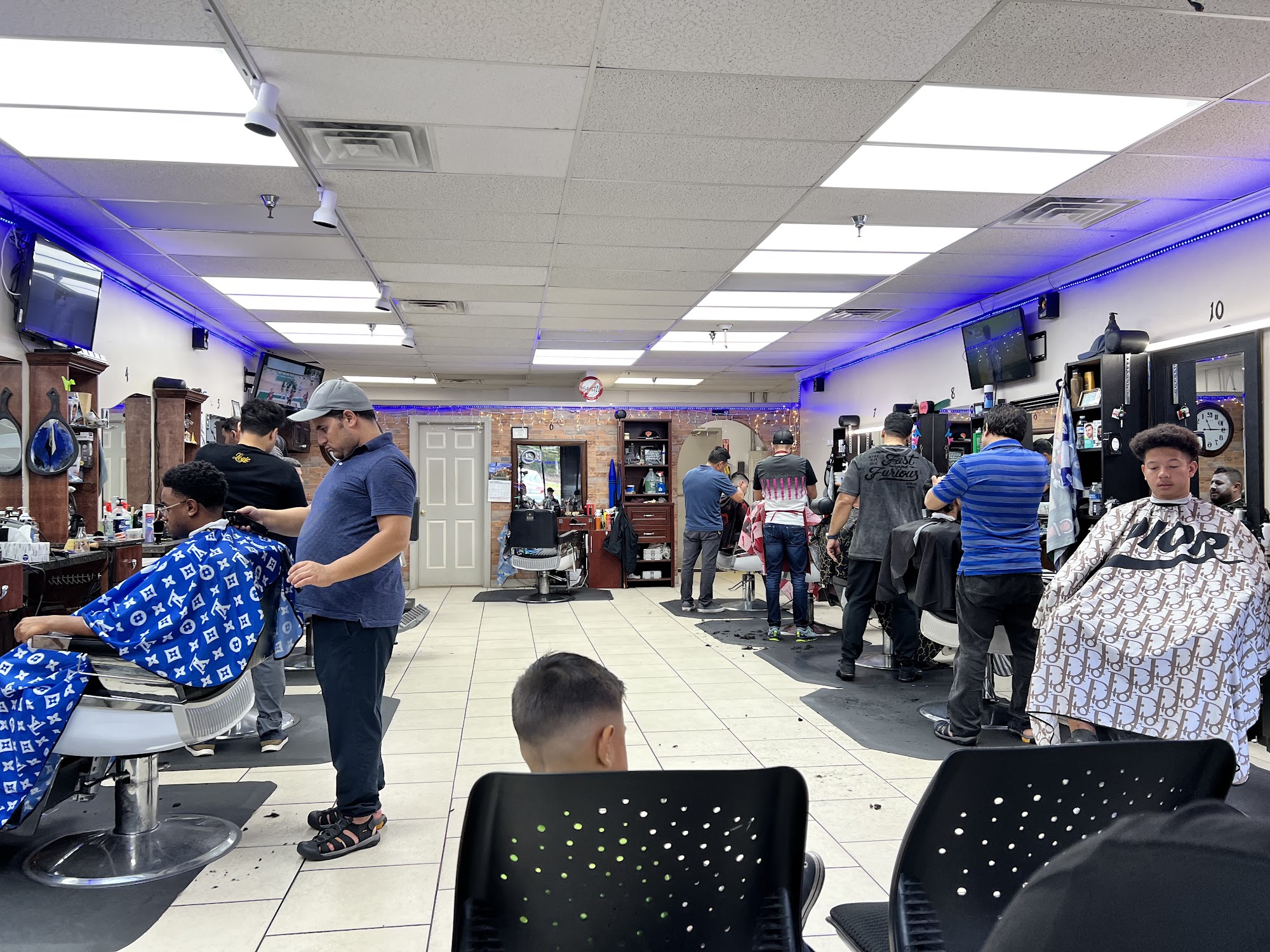 Chicago Style Cuts Barber Shop