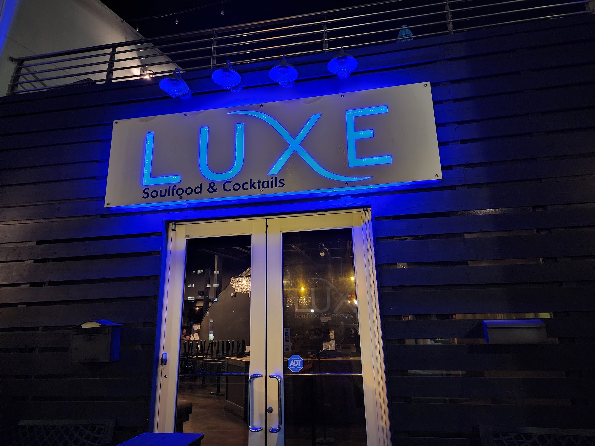 Luxe Soulfood & Cocktails
