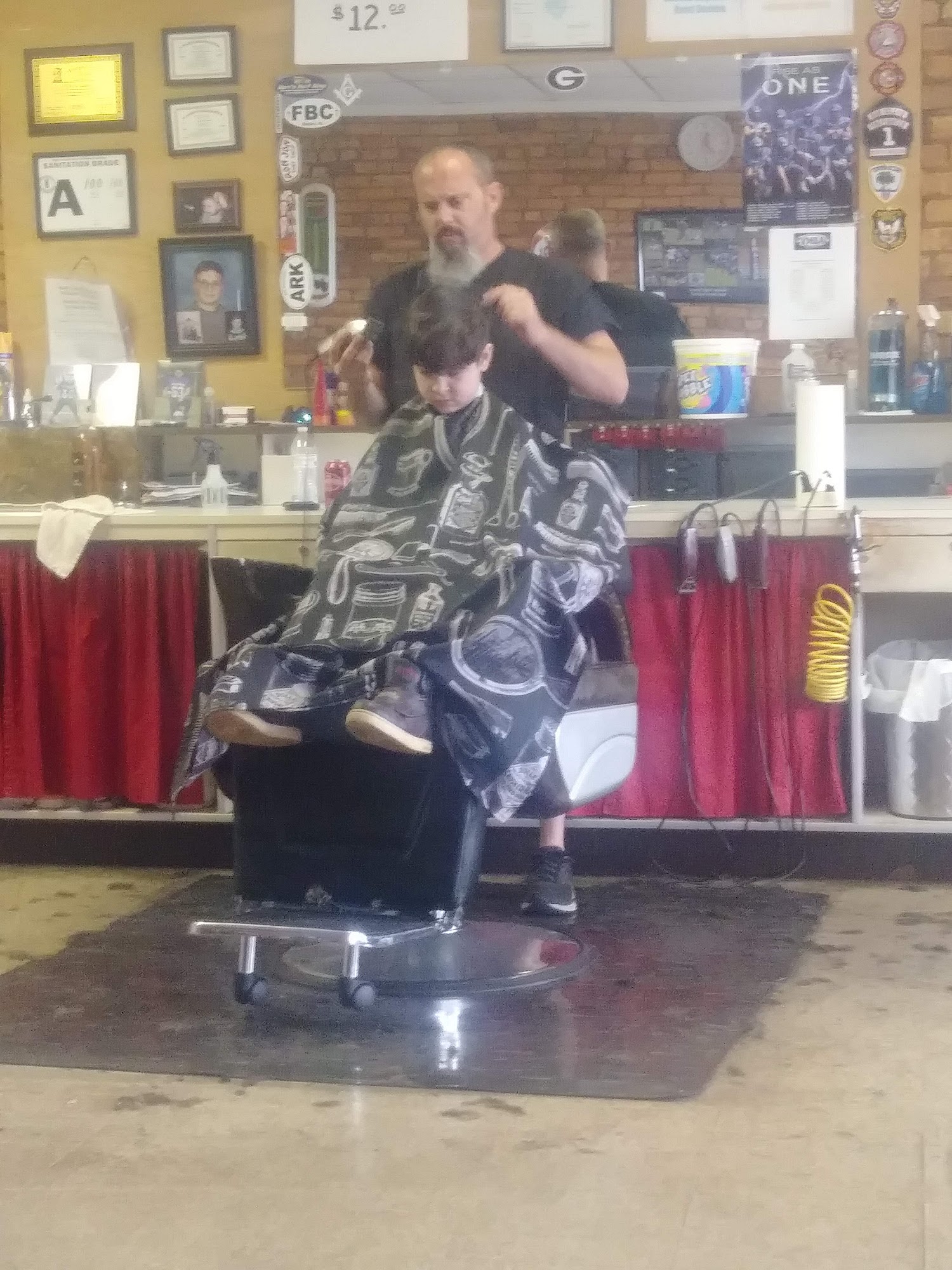 Deaton's Barber Shop 103 W Main St, Maiden North Carolina 28650