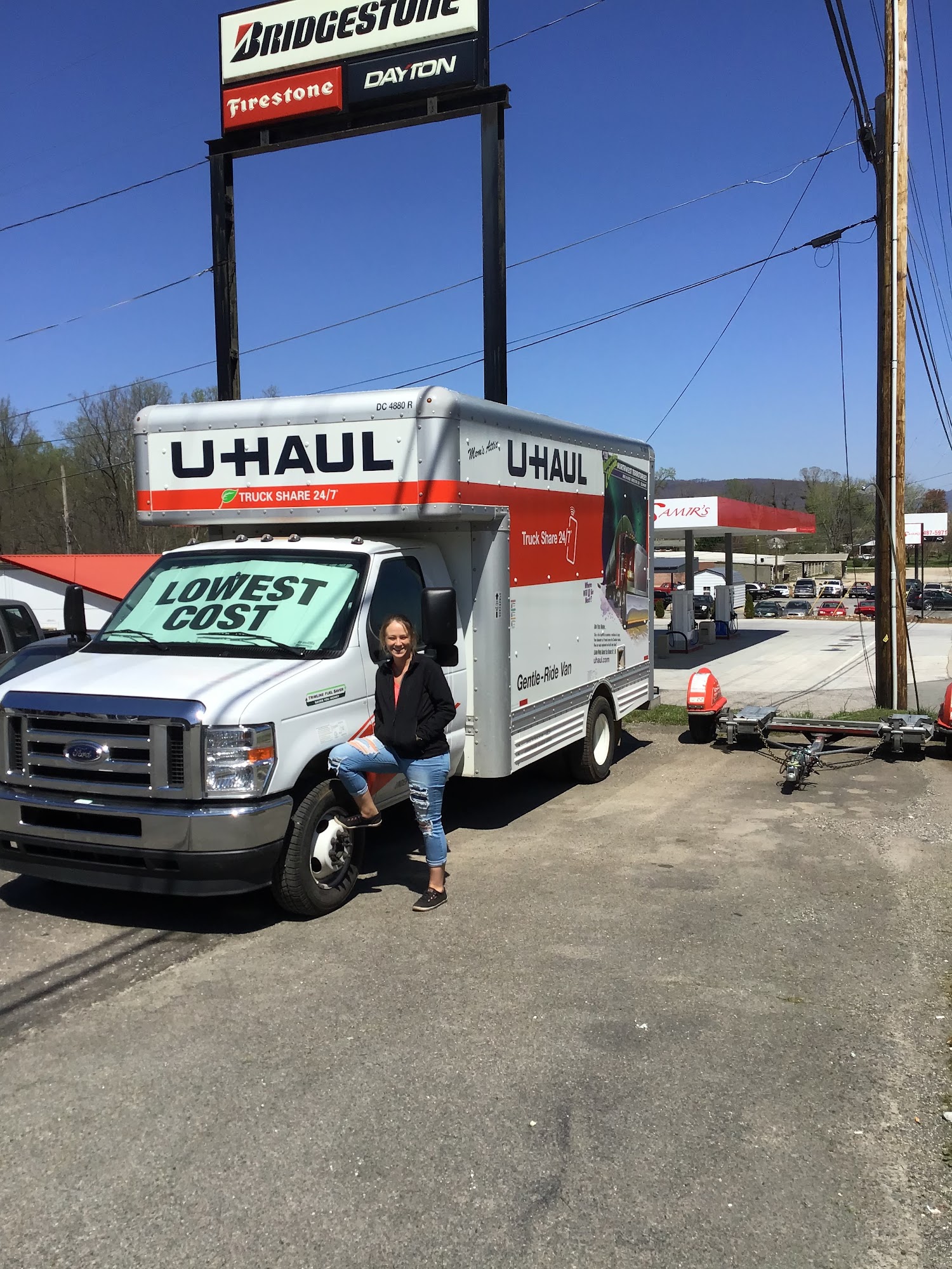 U-Haul Neighborhood Dealer