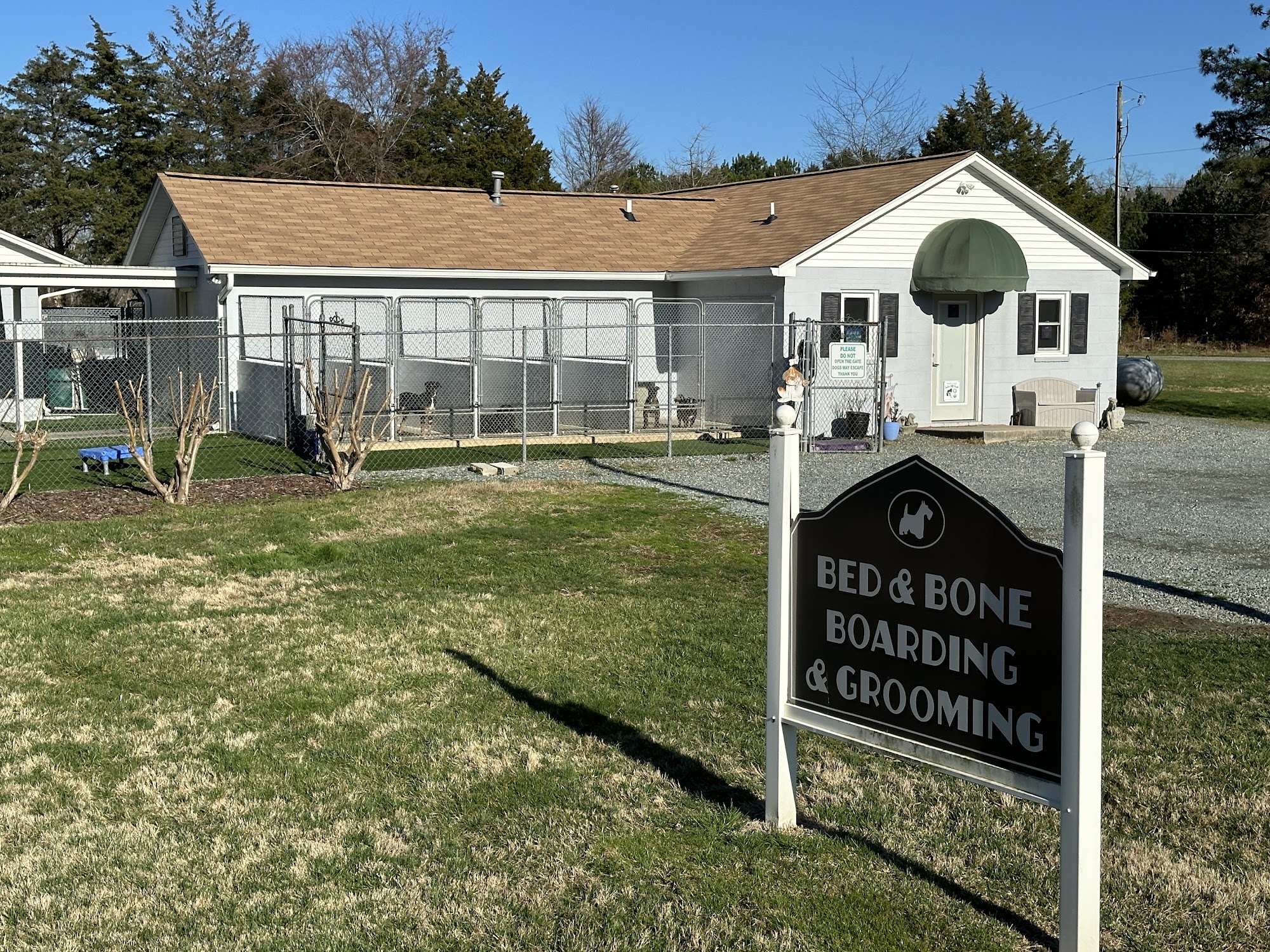 Bed & Bone Boarding Kennel