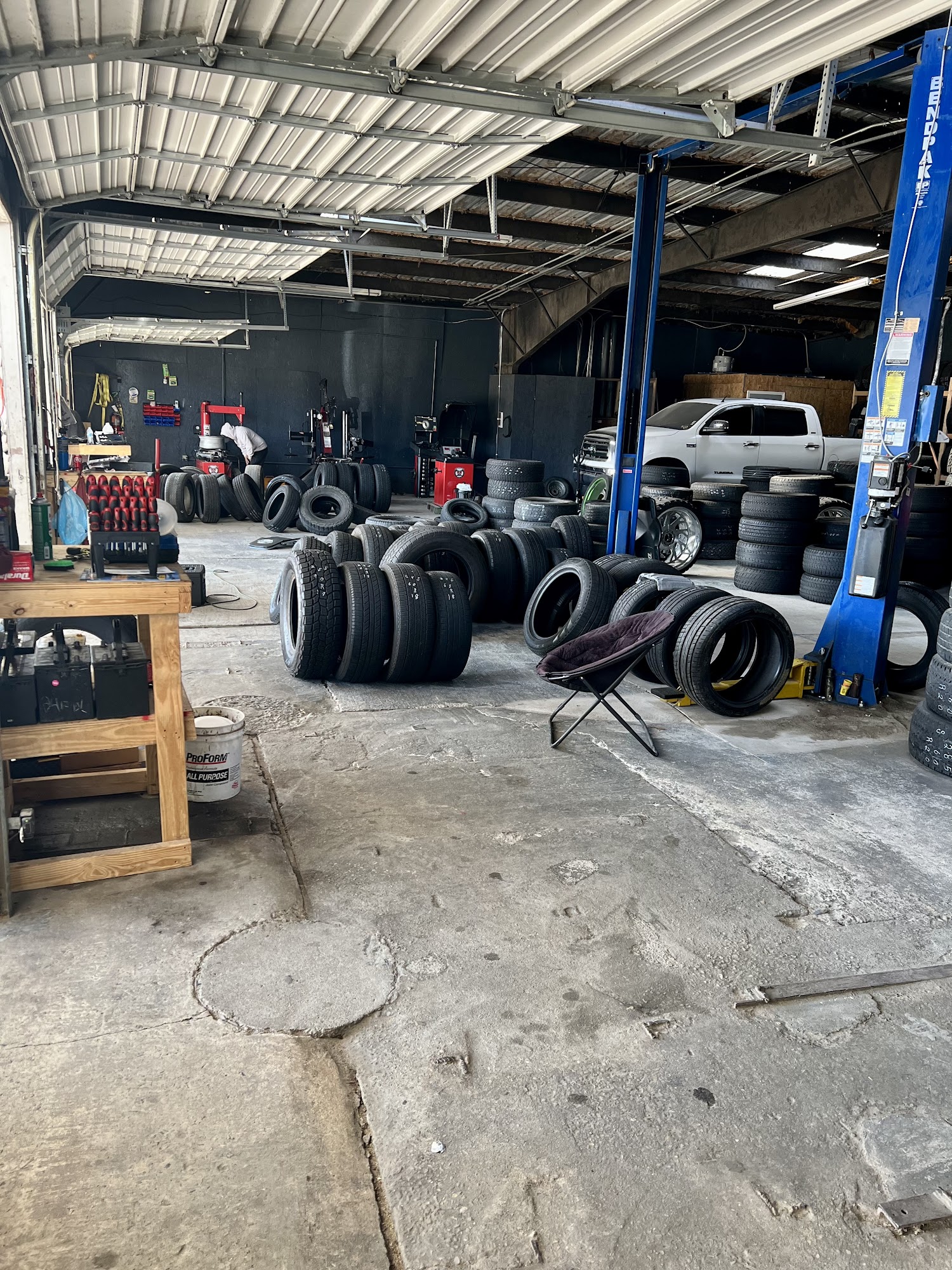 El Tapatio Tire Shop and Auto repair