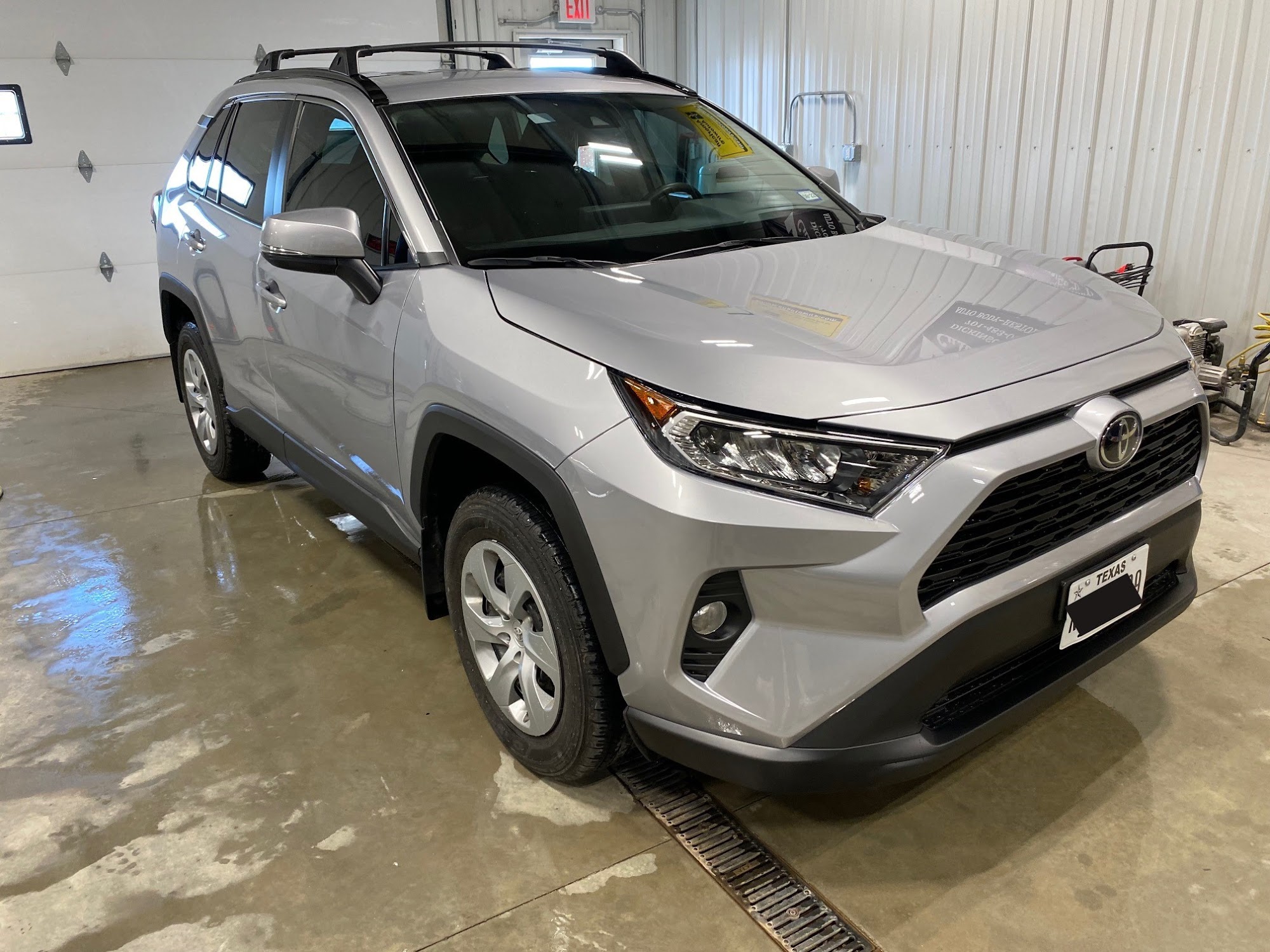 JE CUSTOMS & AUTO BODY REPAIR 4123 W Villard St, Dickinson ND 58601