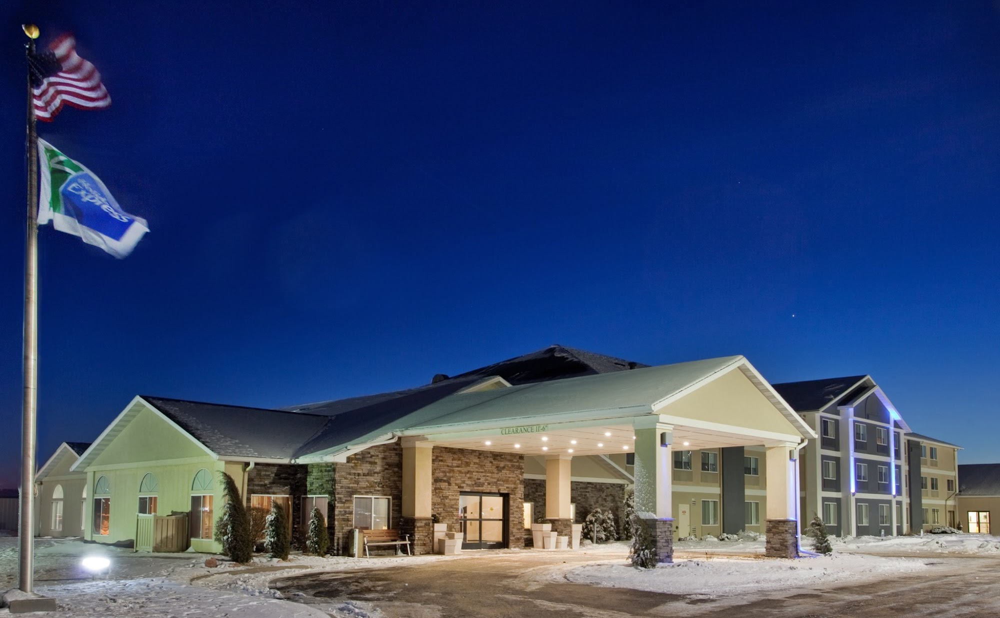 Holiday Inn Express & Suites Beatrice, an IHG Hotel