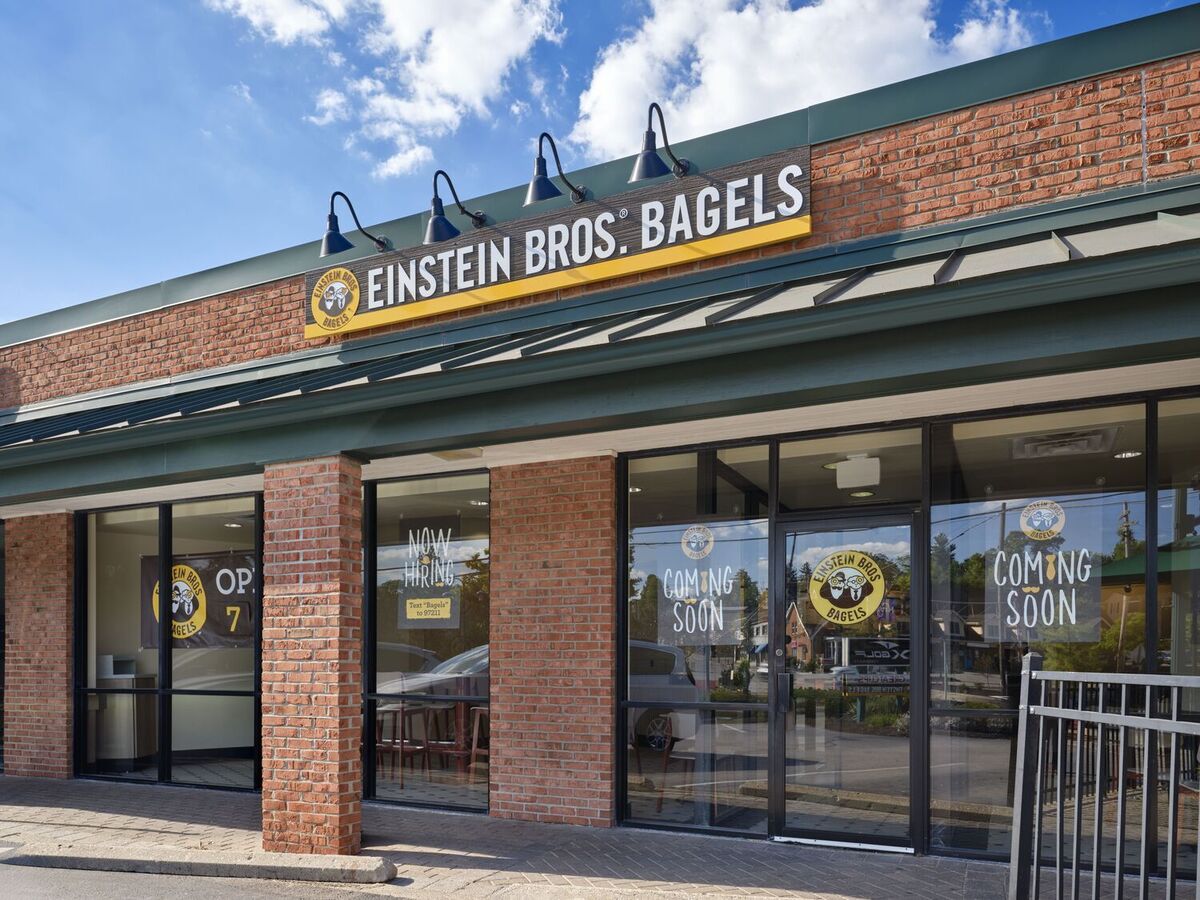 Einstein Bros. Bagels Plans 100-Plus Locations with New Store Design
