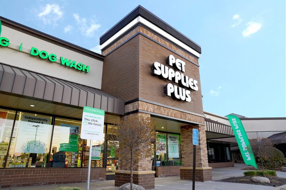 Pet Supplies Plus Gets the Most Out of America's Pet Mania