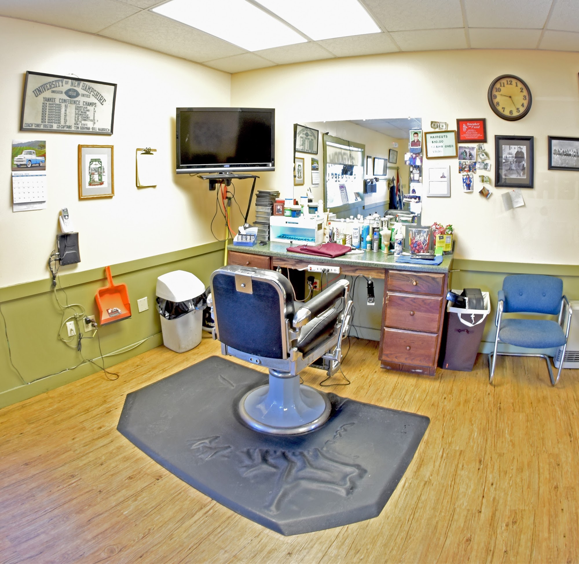 Hodgy's Barbershop 585 Calef Hwy, Barrington New Hampshire 03825