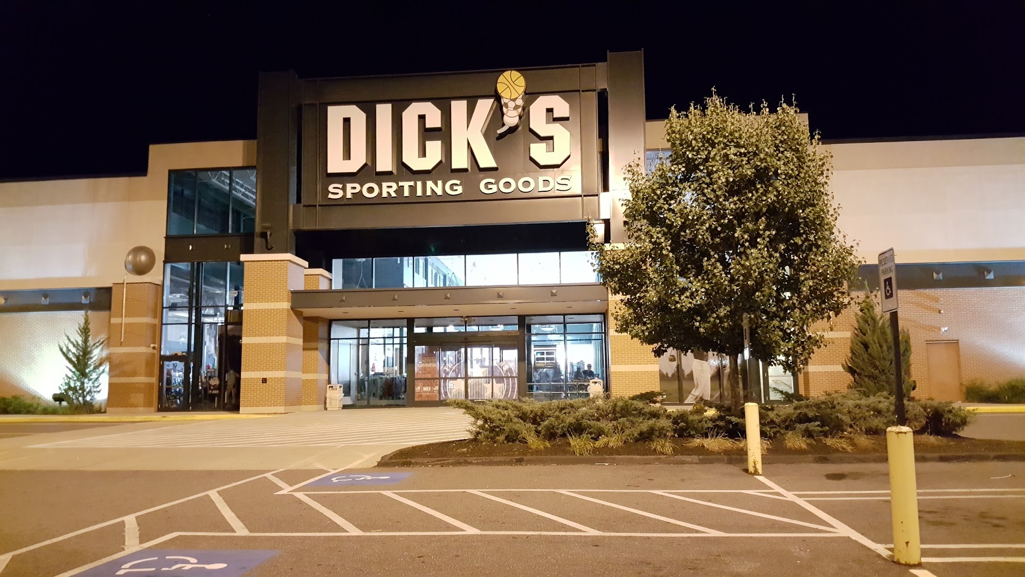 DICK'S Sporting Goods