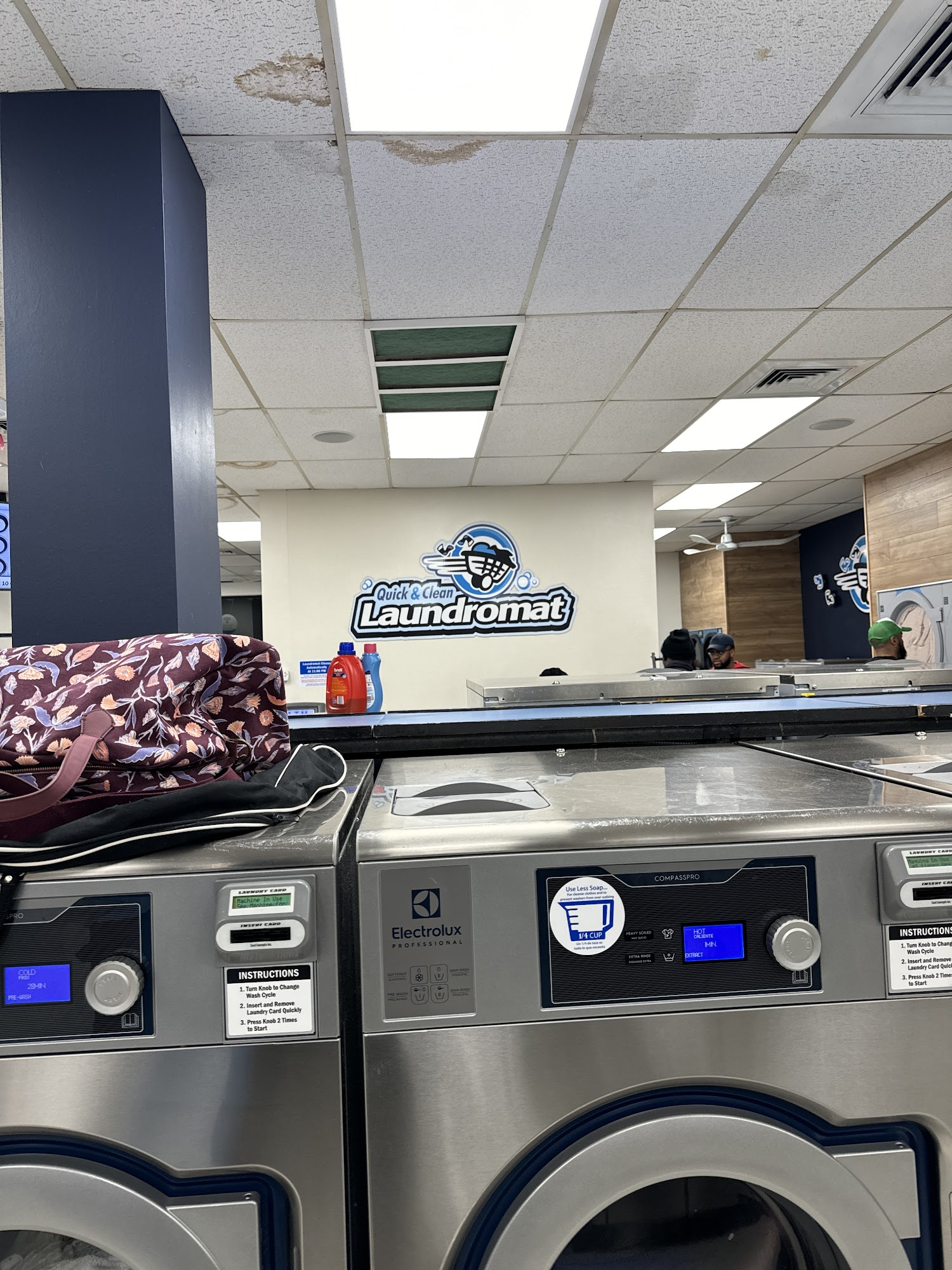 Quick and Clean Laundromat