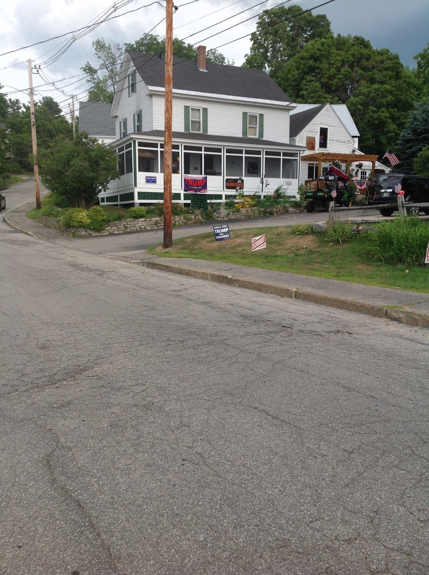 Gary's Barber Shop 19 Pine St, Wolfeboro New Hampshire 03894