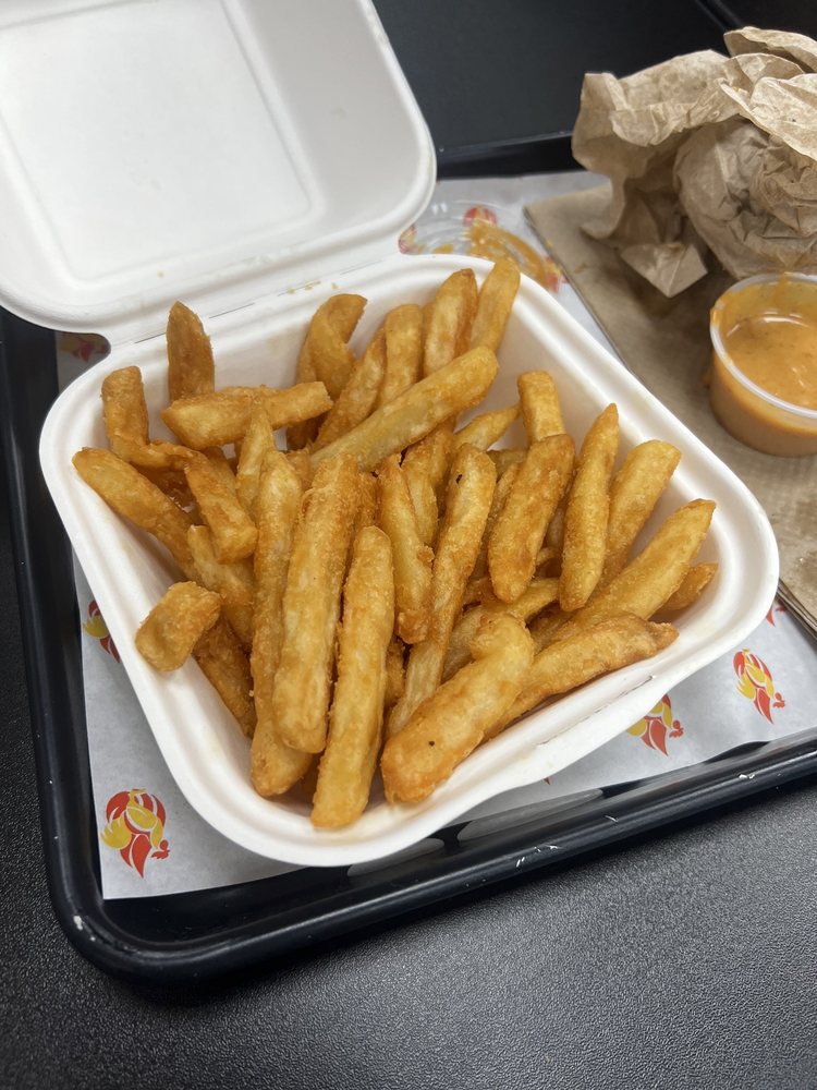 Fluffies Hot Chicken - Bayonne