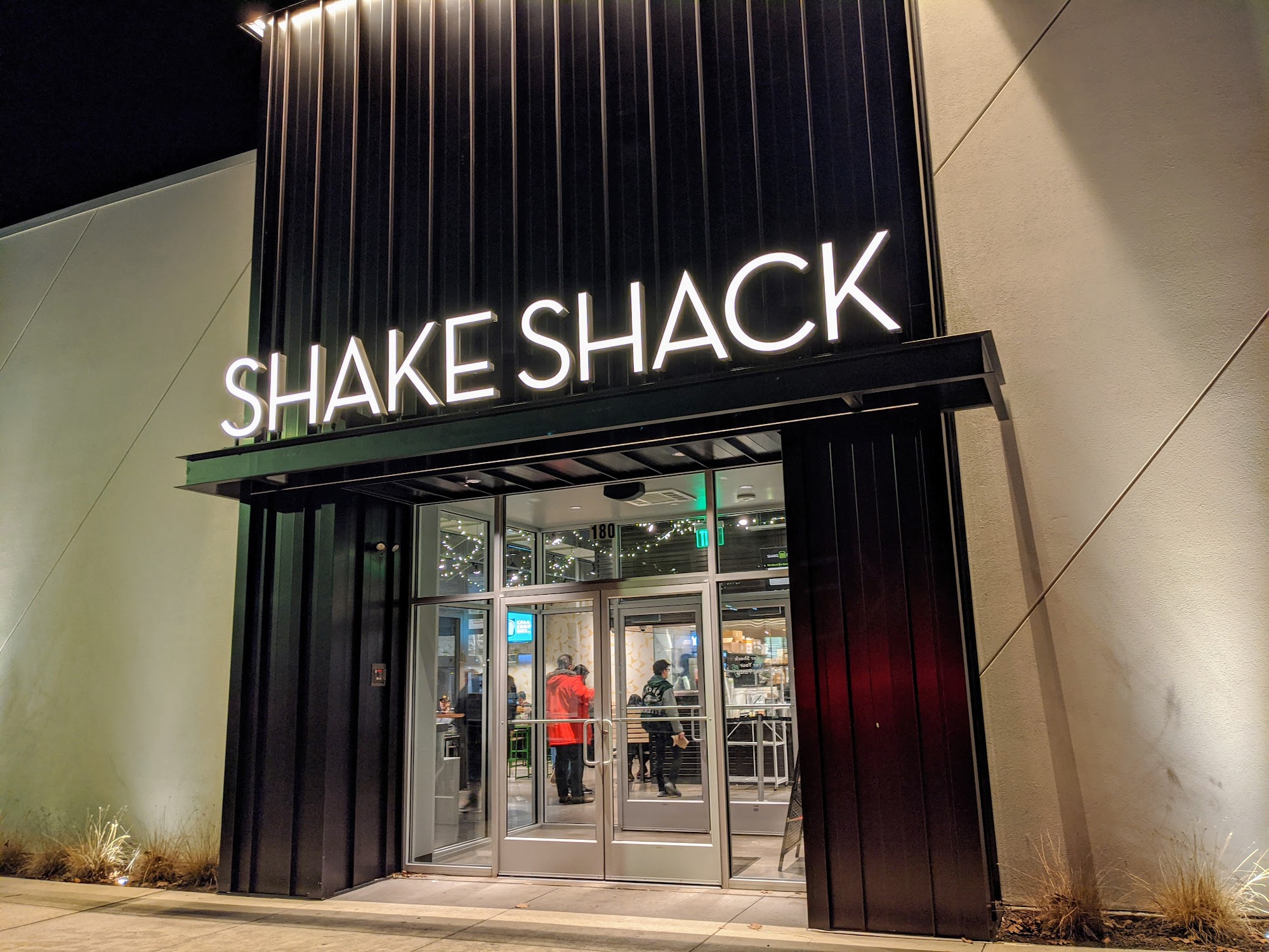 Shake Shack Eatontown Mall