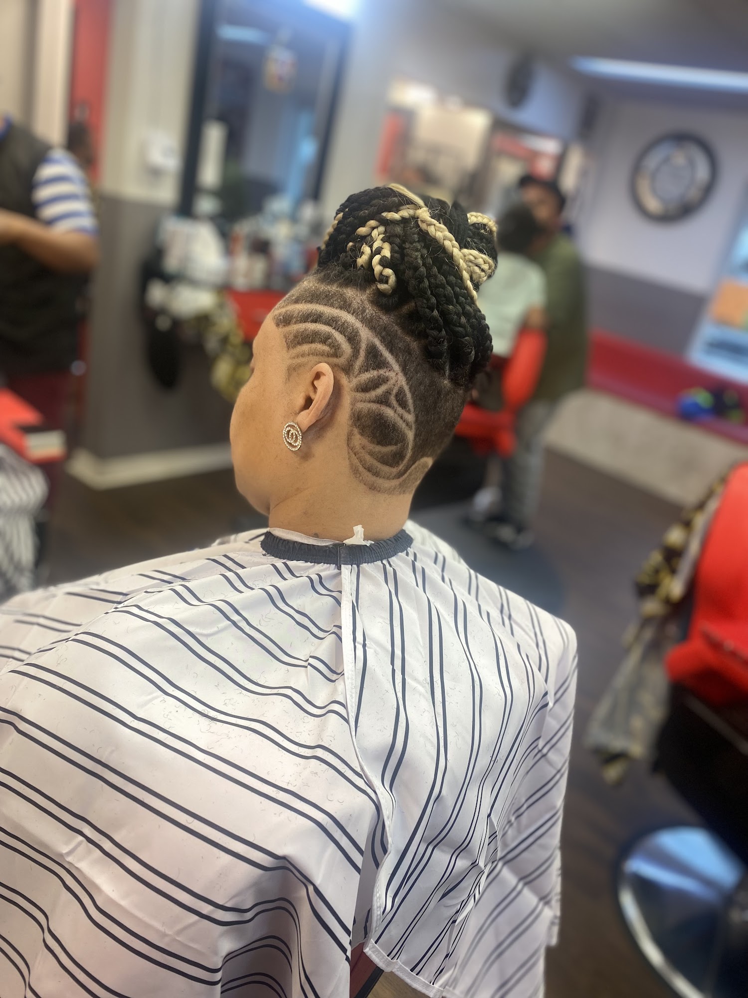 Dalvin's Barbershop 514 S White Horse Pike, Lindenwold New Jersey 08021