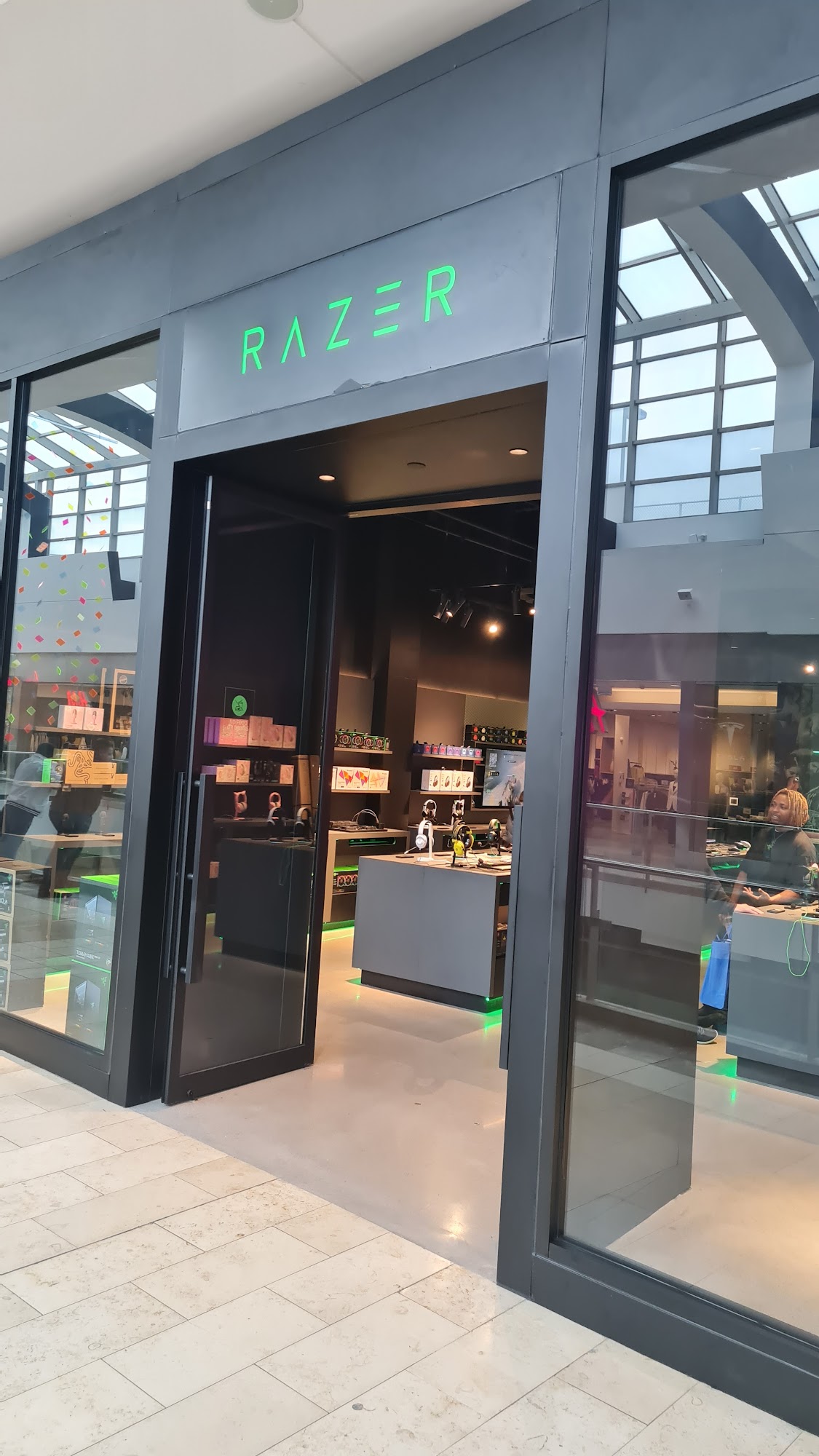 RazerStore Paramus