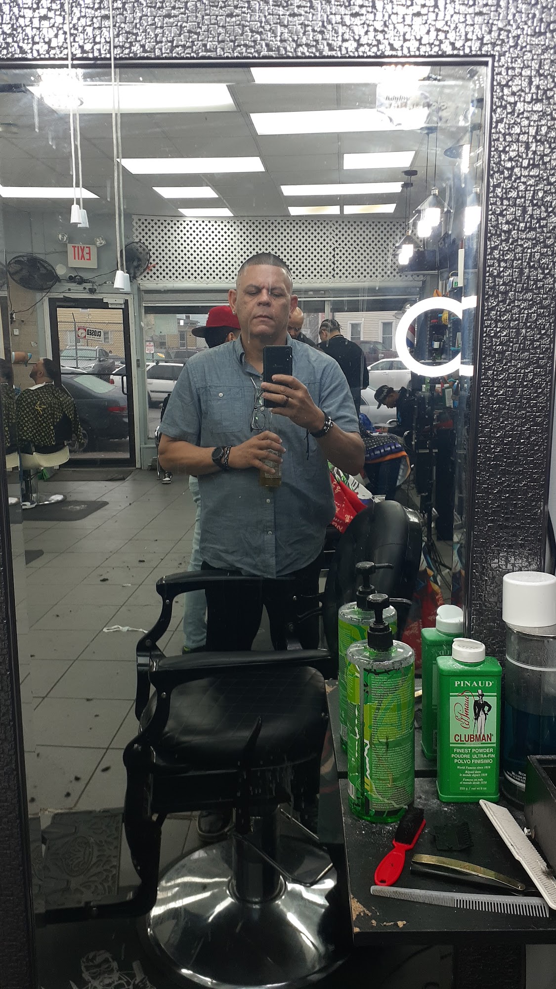 Los Primos Barbershop