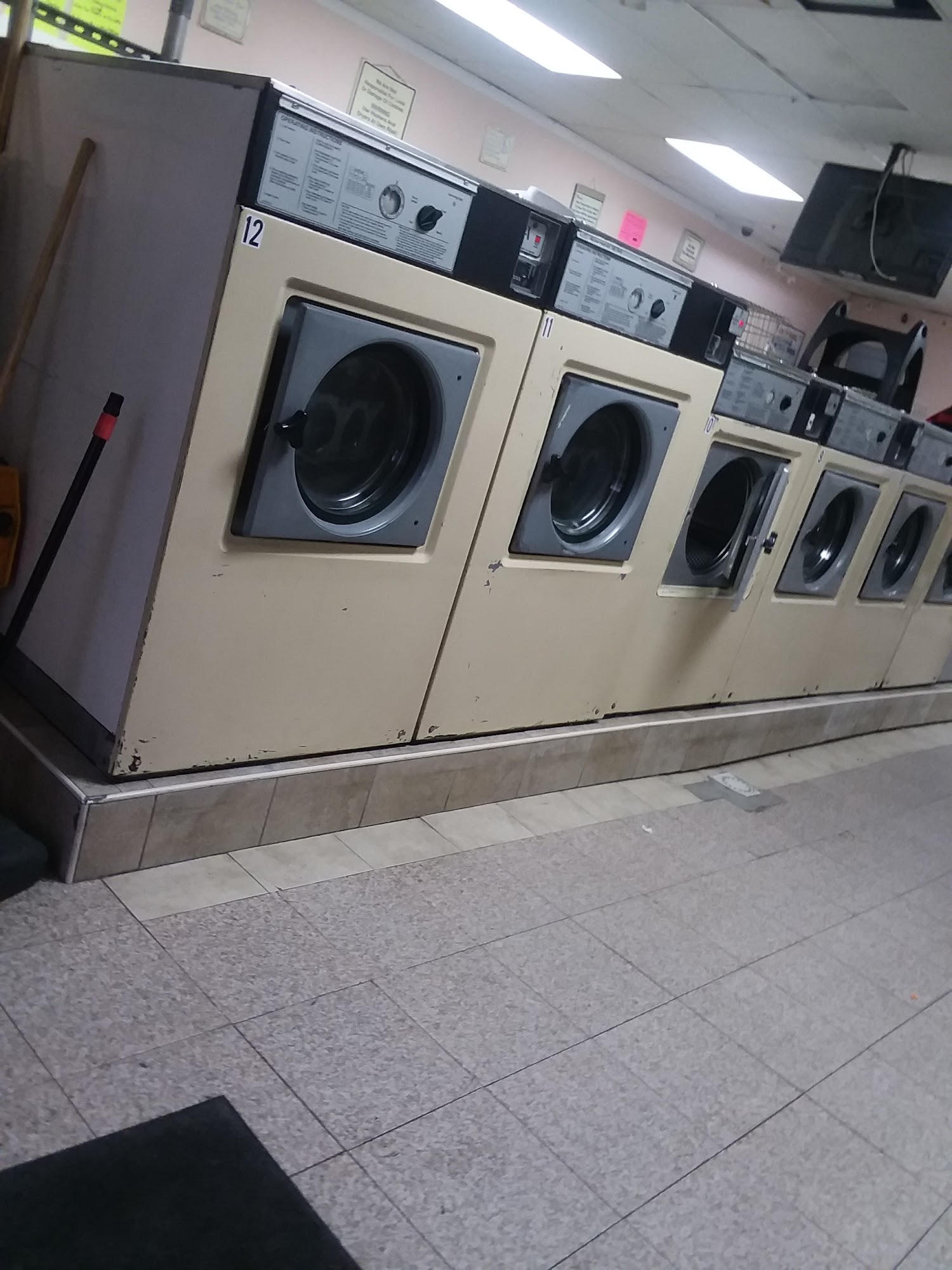 Lilly's Laundromat