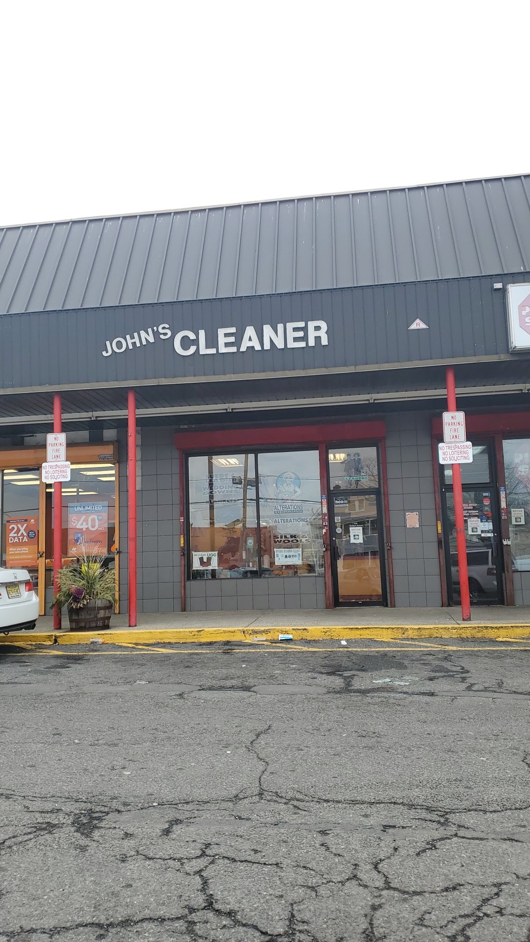 John's Dry Cleaner