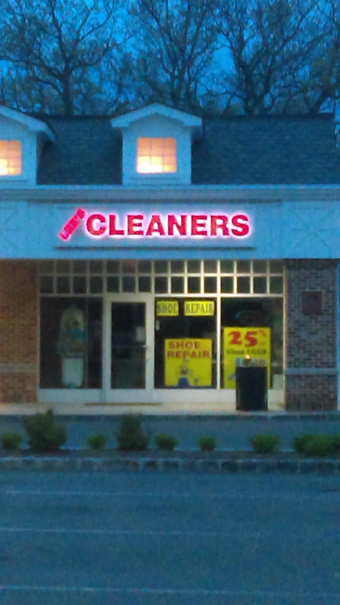 Lee’s Cleaners