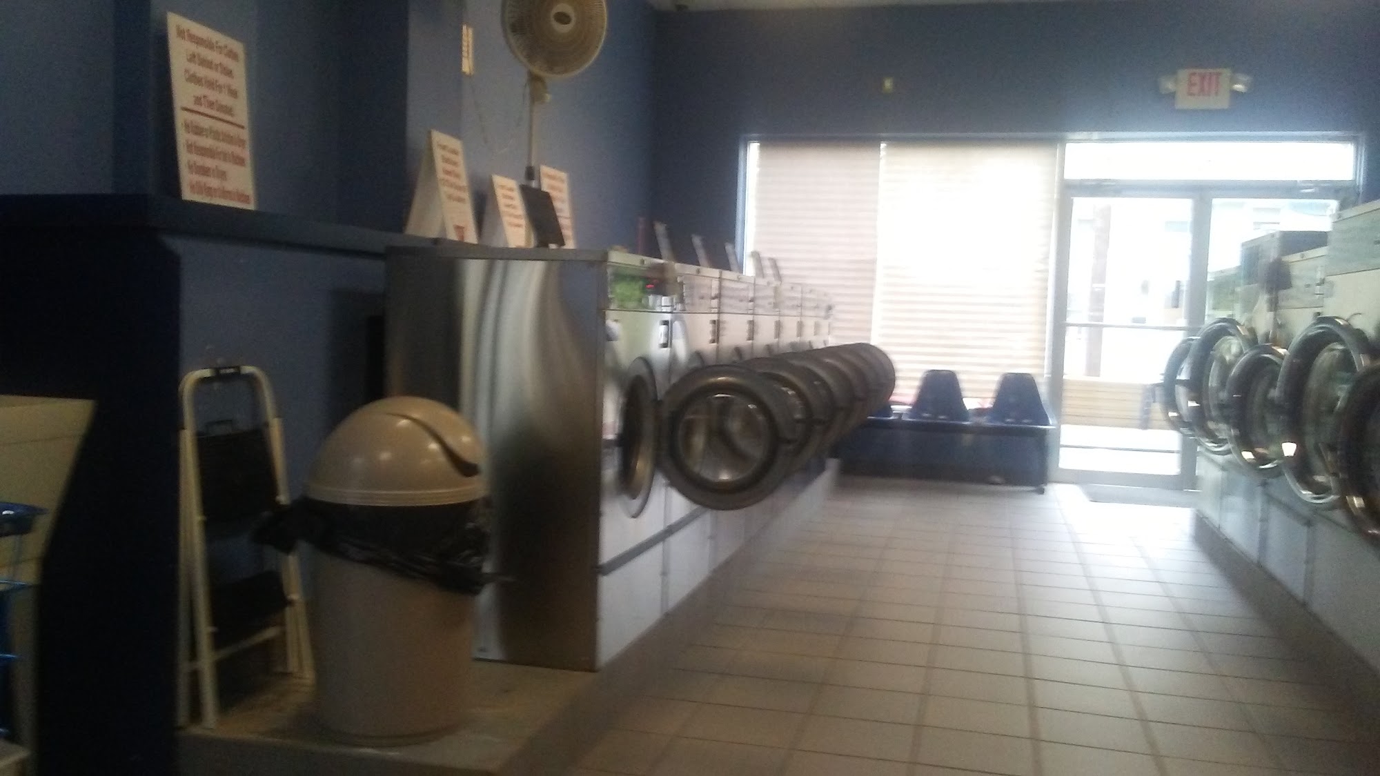 Triple Bubble Laundromat