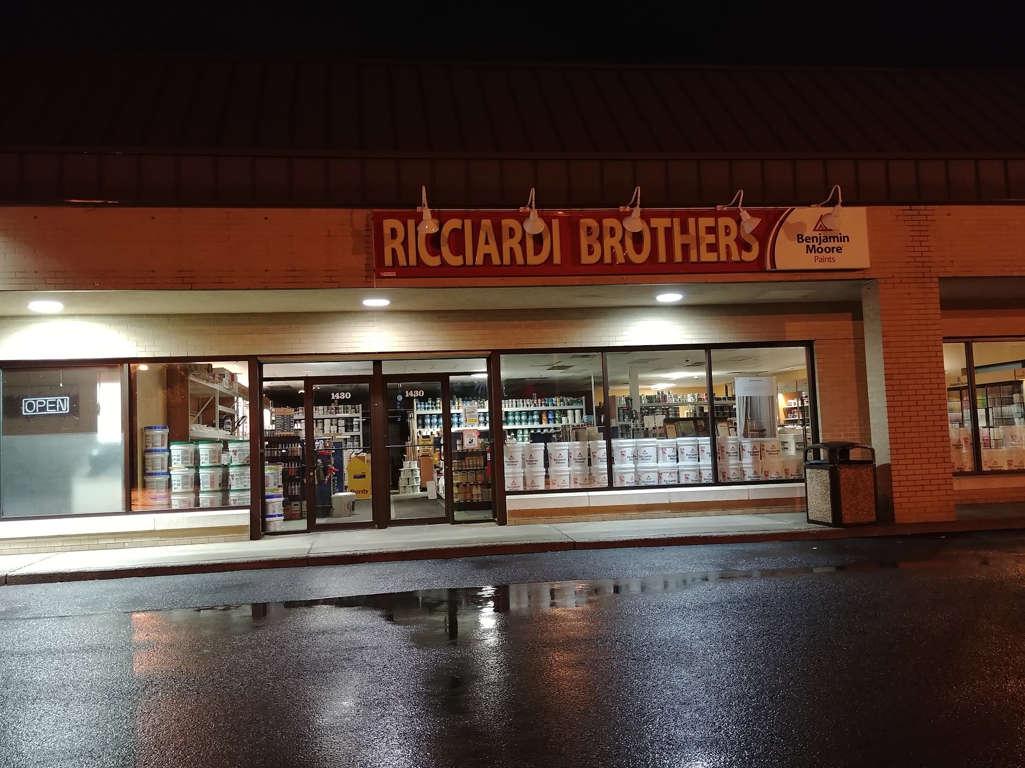 Ricciardi Brothers | Your Local Benjamin Moore Paint Store