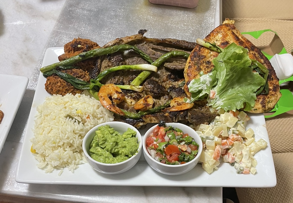 La Lupita Restaurant & Deli