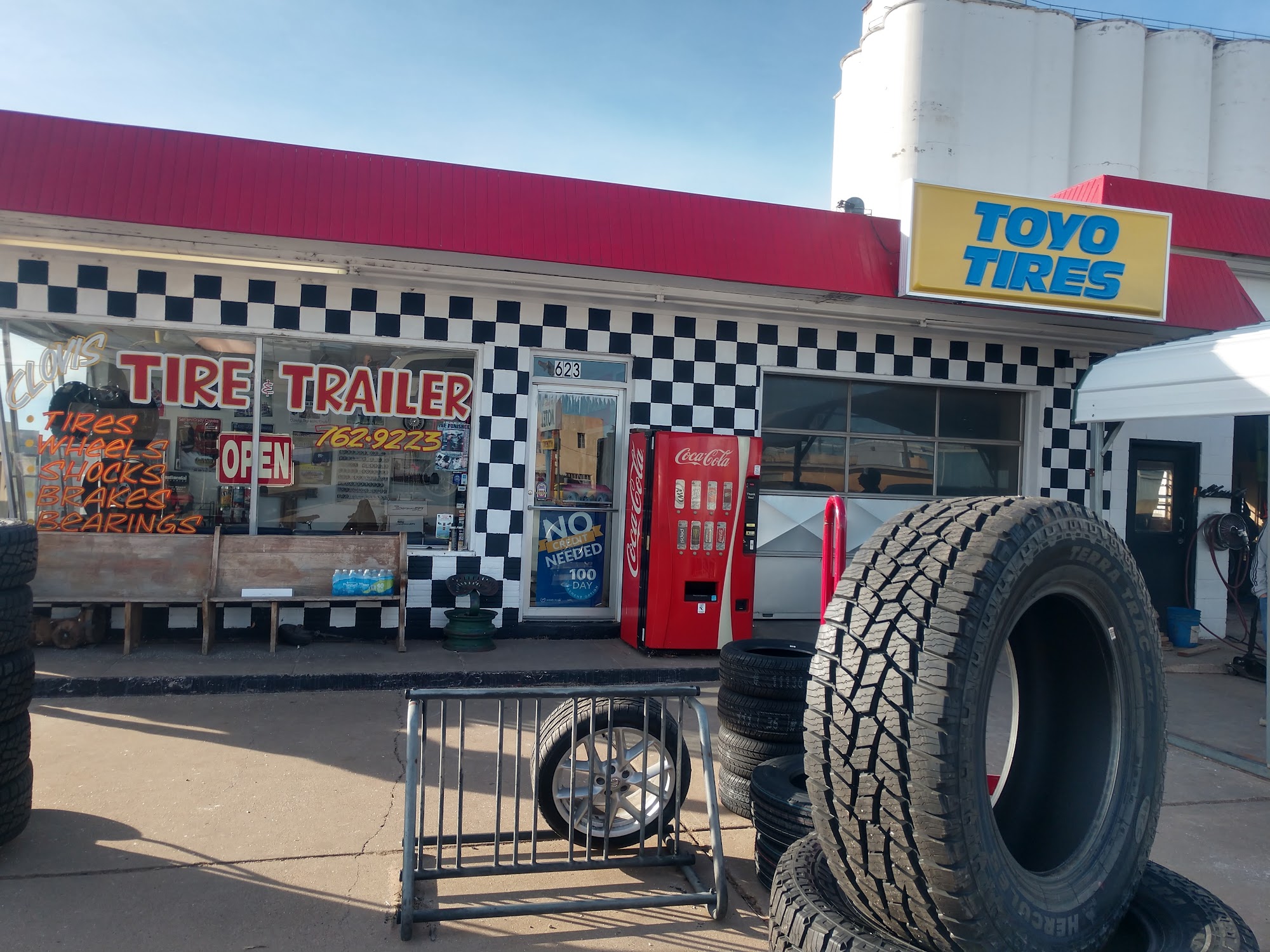 Clovis Tire & Trailer