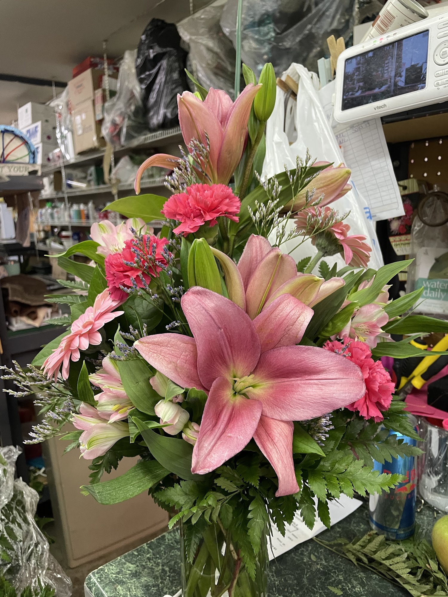 Broadway Gifts & Flowers
